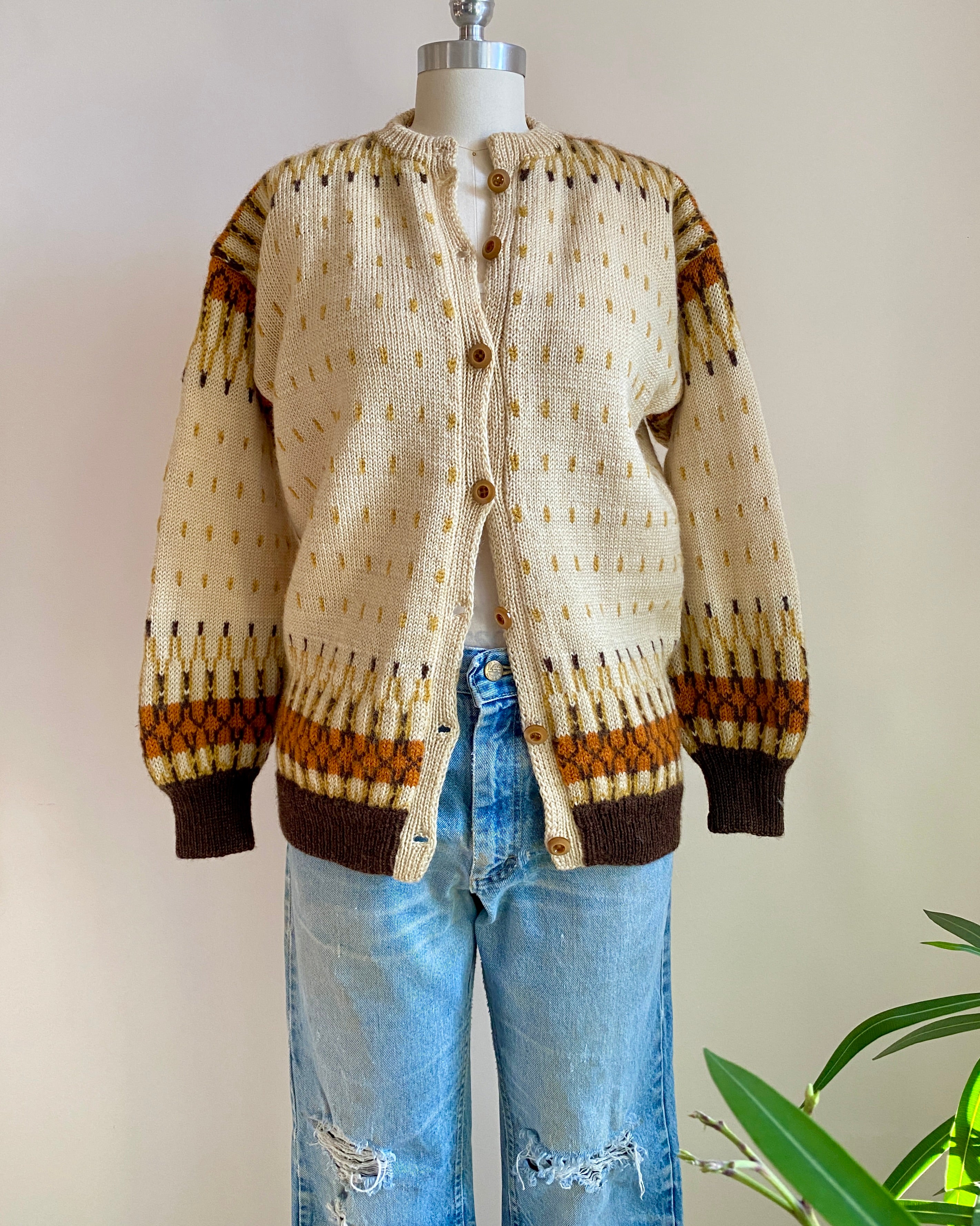 VINTAGE 1950s 1960s Hand Knit  Fair Isle Wool Tan and Brown Cardigan S or M