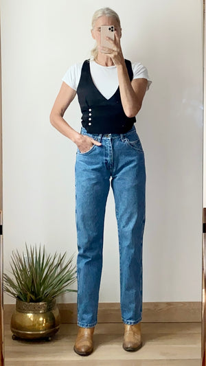 Vintage Wrangler Mid Waist Medium Wash Jeans 29
