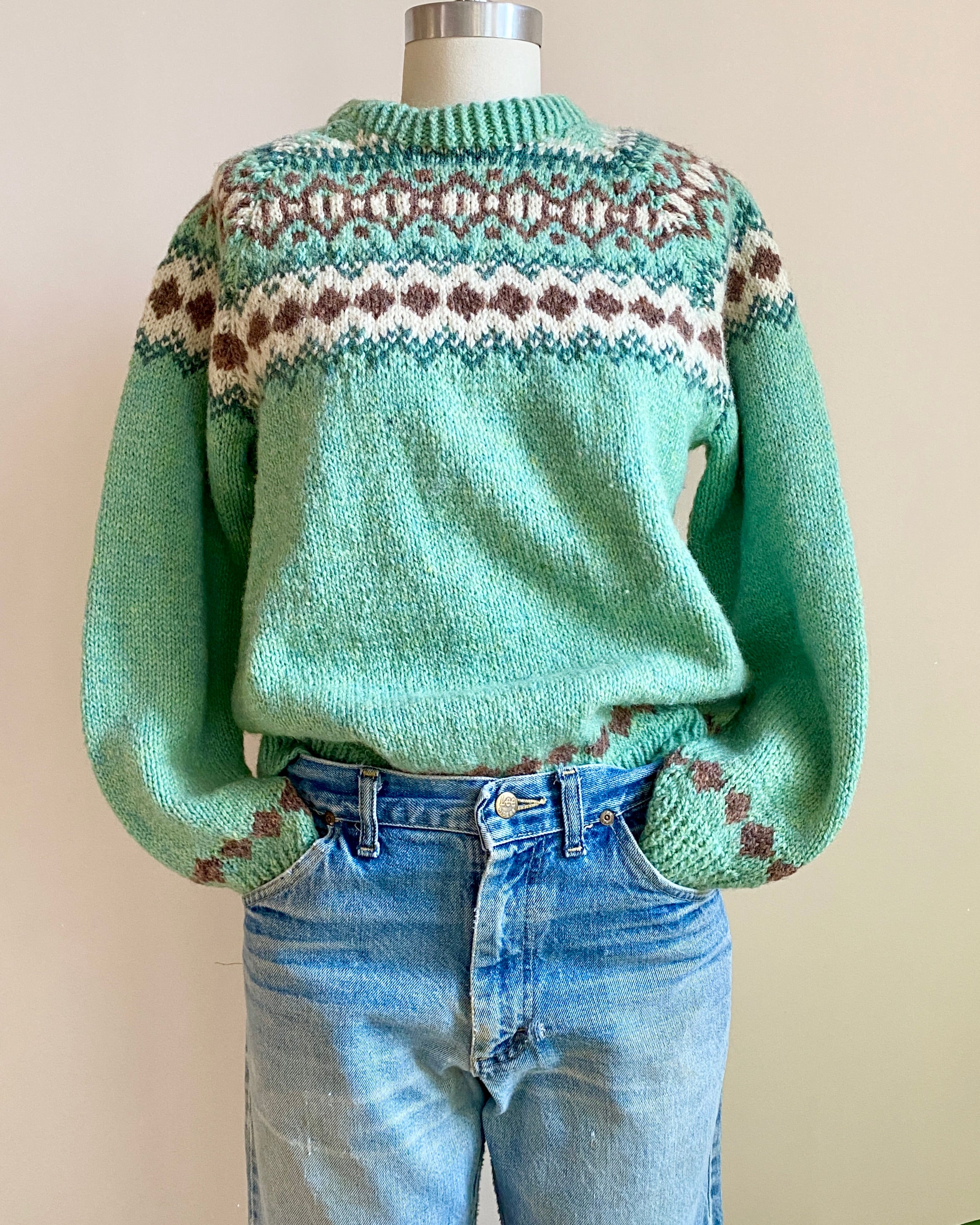 Vintage Hand Knit in New Brunswick COTTAGE CRAFT Tweeds & Yarns Fair Isle Pistachio Wool Sweater S M