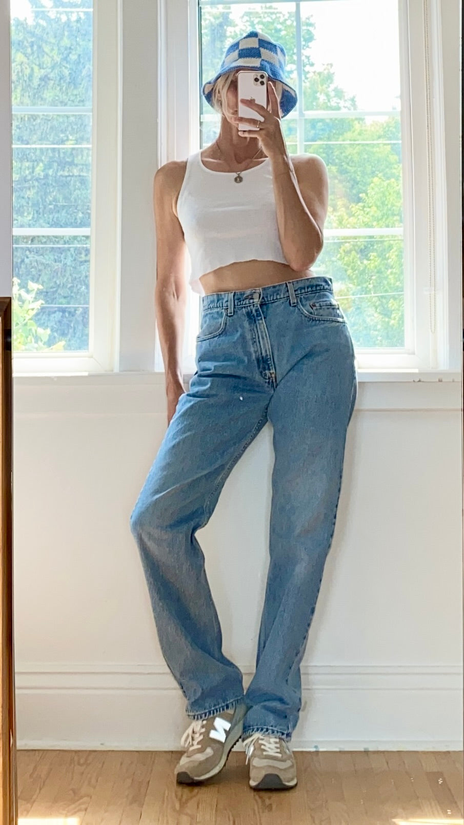 Vintage 1990s Levis 505 Light to Medium Wash 31 to 32