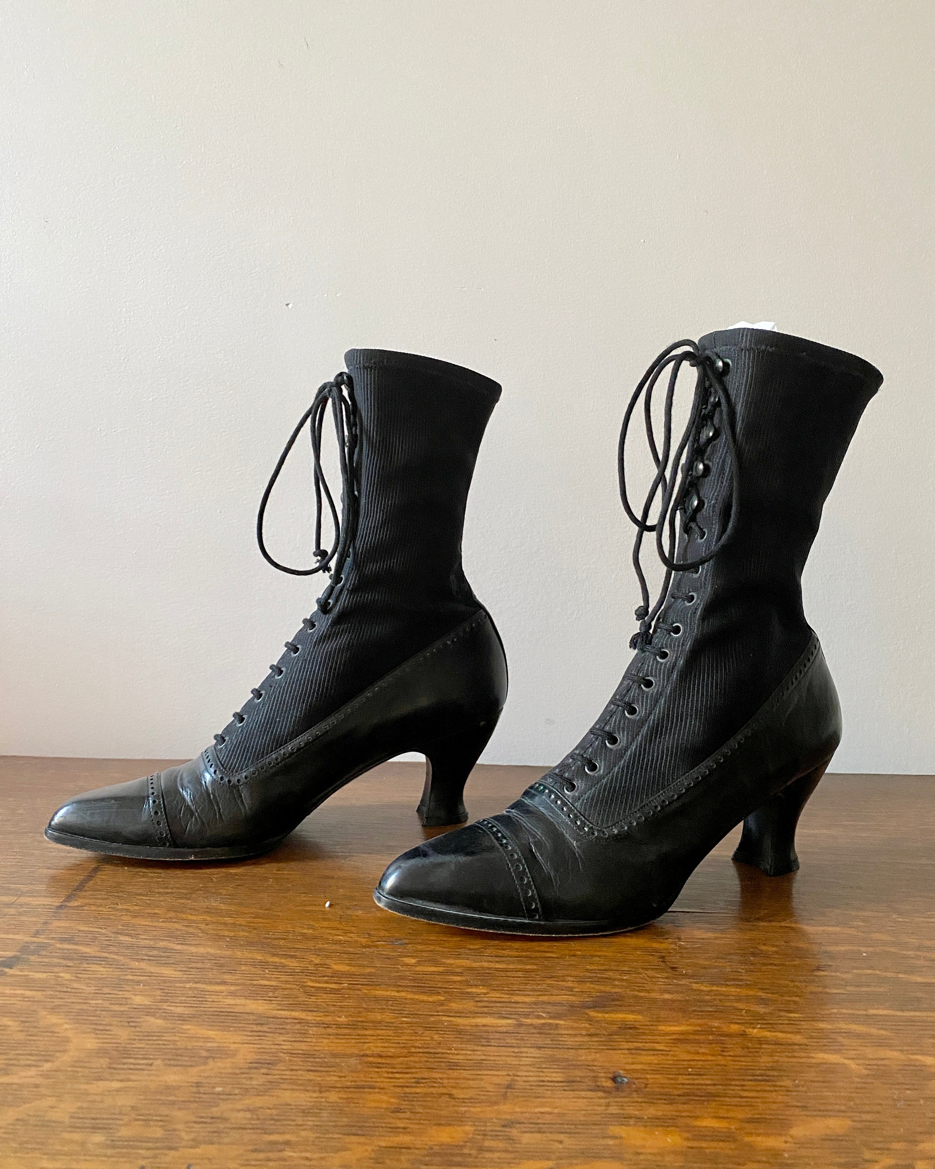 Vintage 1990s STUART WEITZMAN for Browns Shoes Black Victorian Lace Up Steampunk Booties 7