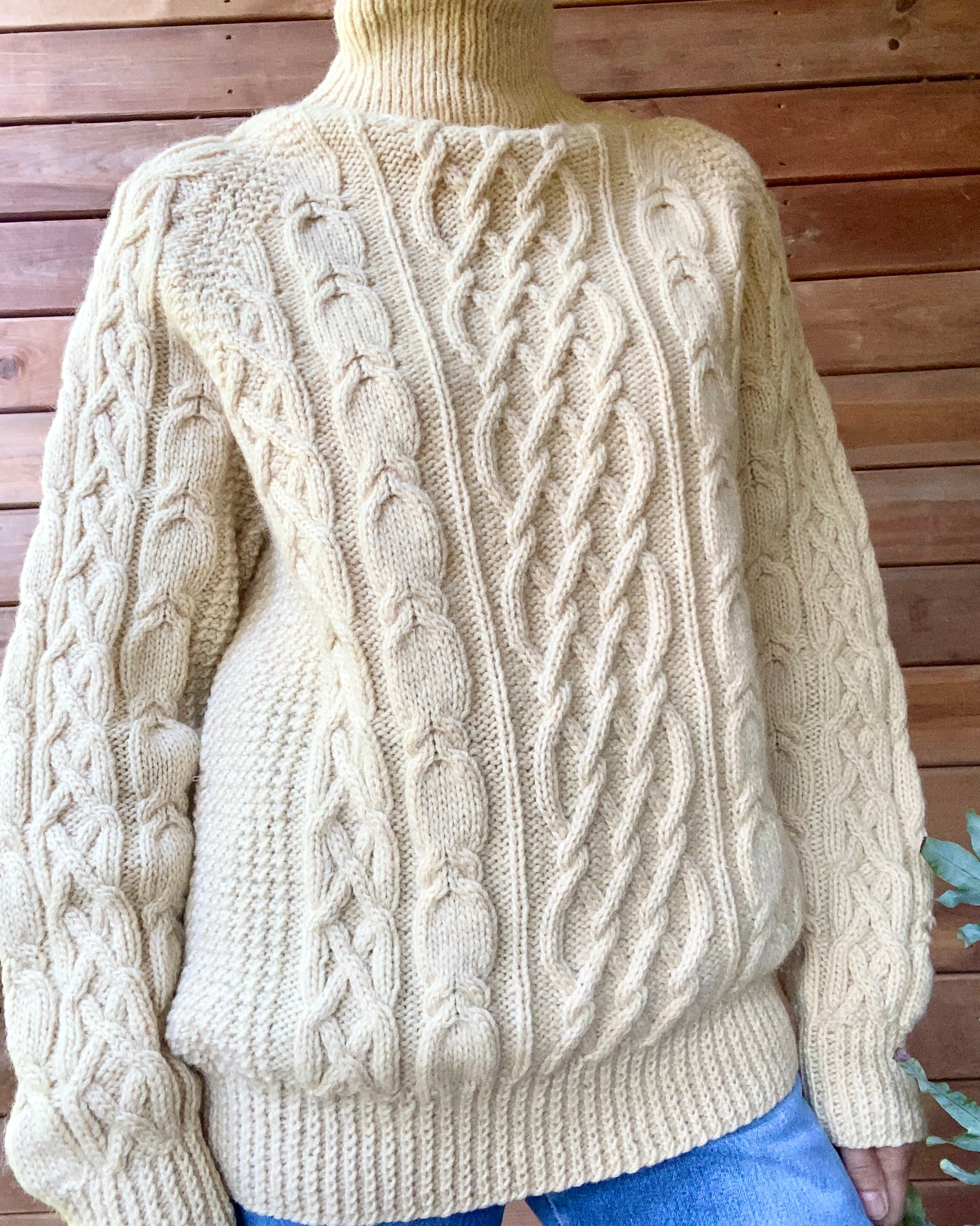 Vintage Handknit Aran Cable Raglan Fisherman Sweater L