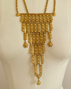 Vintage 1970s Rich Gold Tone Flower Chain Link Bib Pendant Belly Dancer Disco Necklace