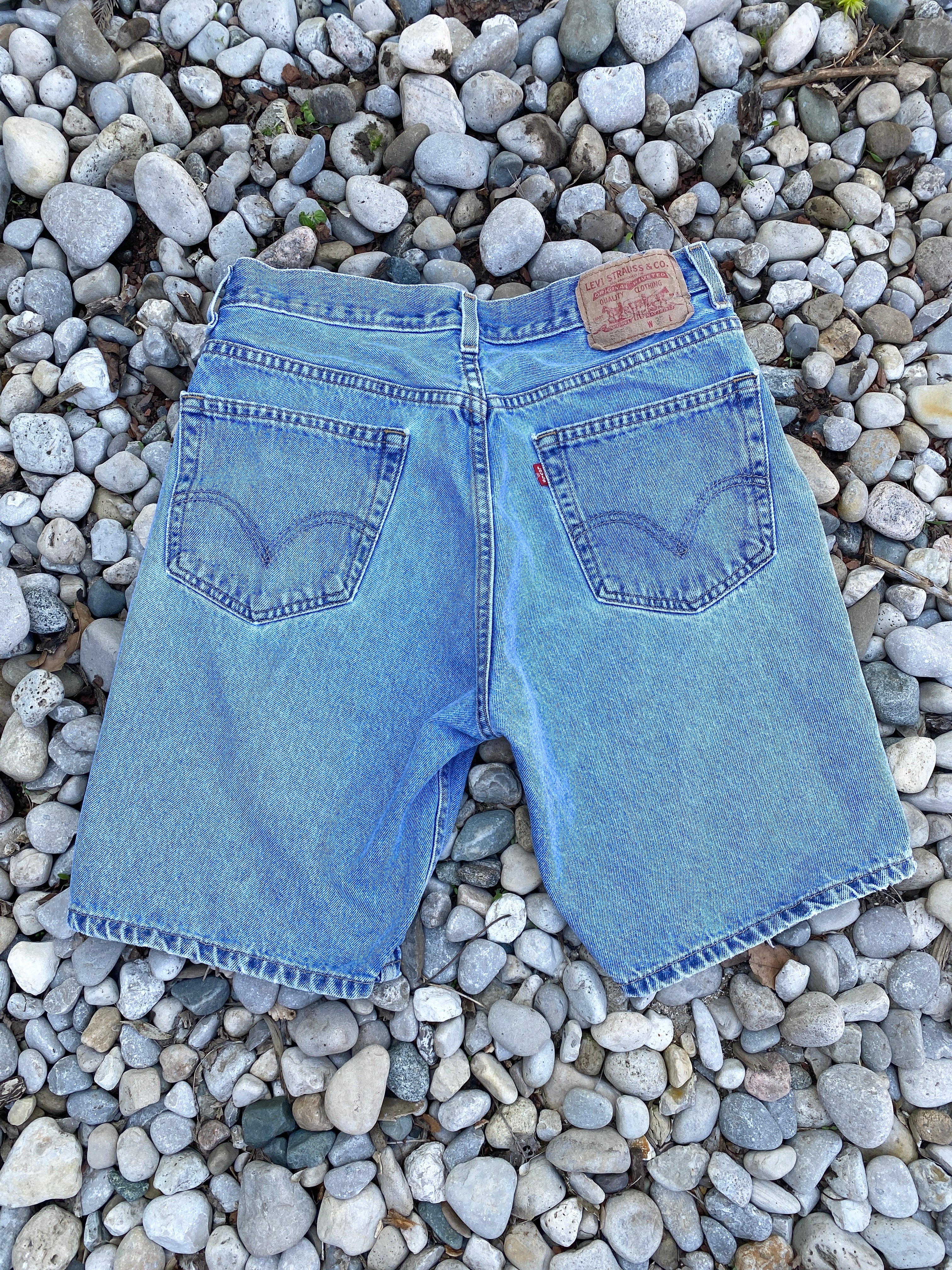 Vintage 1990s Levis 505 Light to Medium Wash Denim Jeans Shorts 31 Made in USA