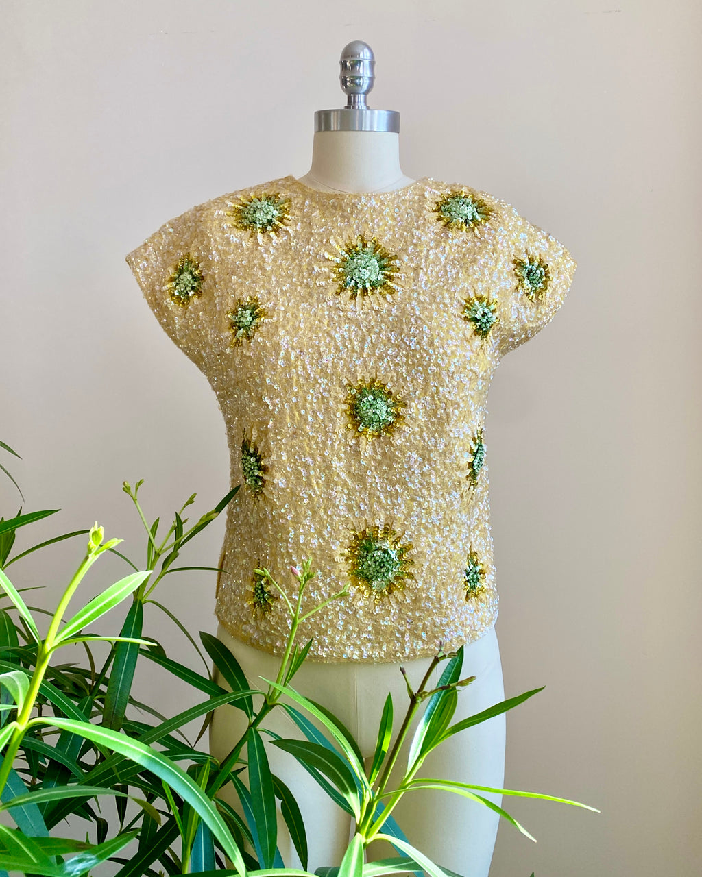 Vintage 1950s Yellow and Green Floral Hand Beaded Sequin Wool Cocktail Knit Shell Top M