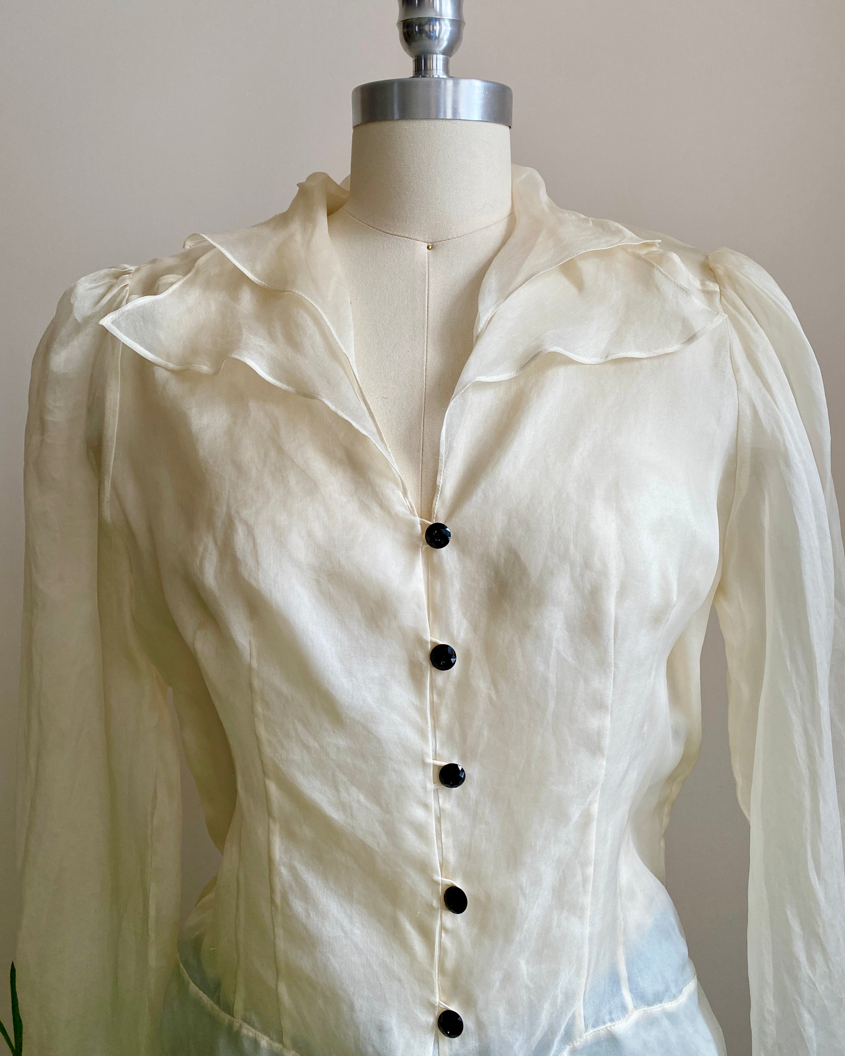 Vintage 1990s MISS TORRENTE Sheer Ivory 100% Silk Organza Blouse With gathered Sleeves 40 M