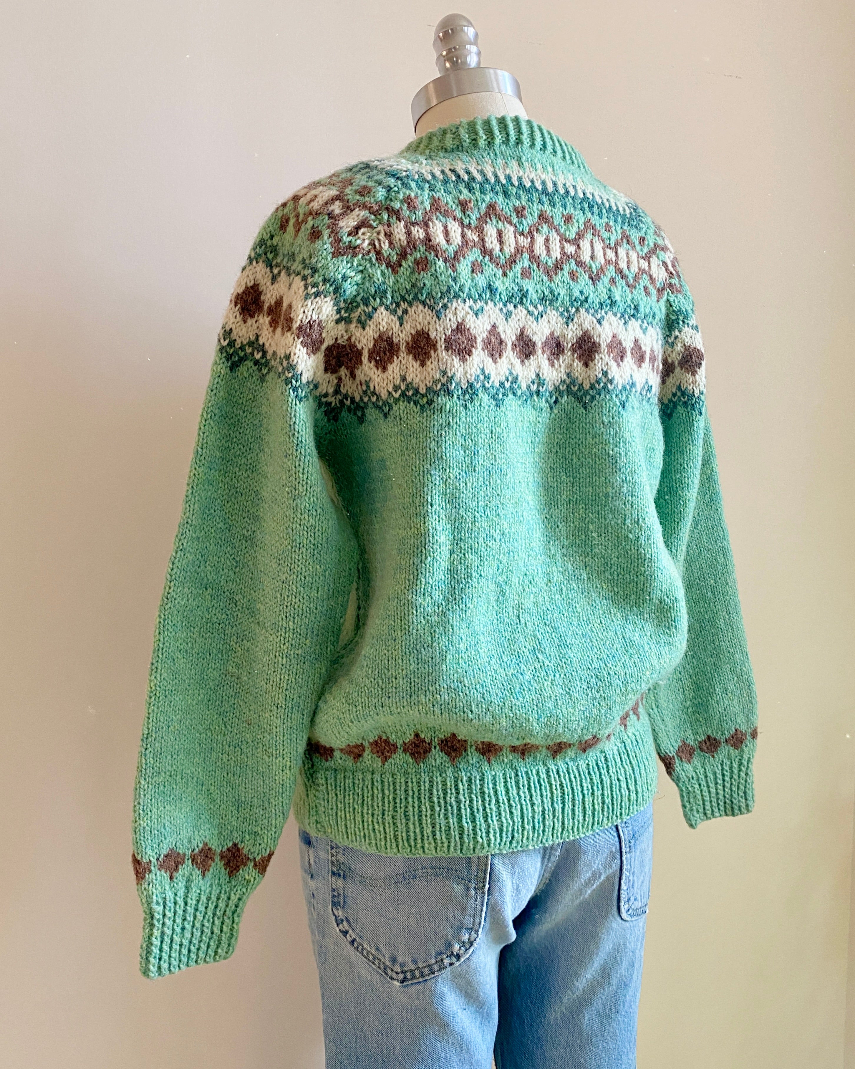 Vintage Hand Knit in New Brunswick COTTAGE CRAFT Tweeds & Yarns Fair Isle Pistachio Wool Sweater S M