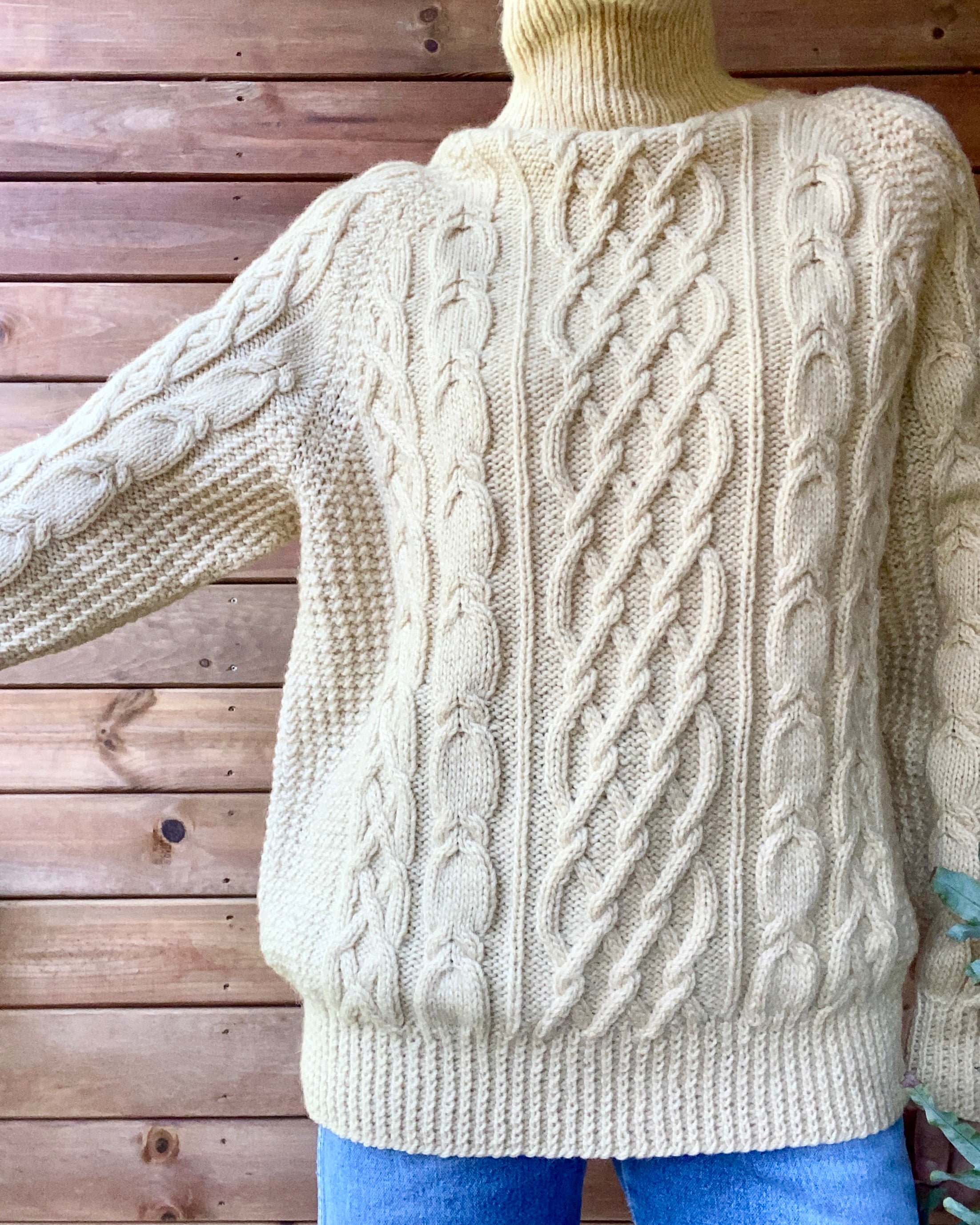 Vintage Handknit Aran Cable Raglan Fisherman Sweater L