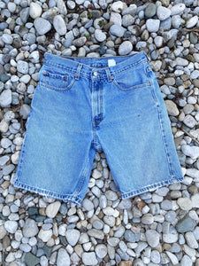 Vintage 1990s Levis 505 Light to Medium Wash Denim Jeans Shorts 31 Made in USA