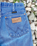 Vintage Wrangler 1970s Medium Blue Wash Jeans size 27 Made in USA