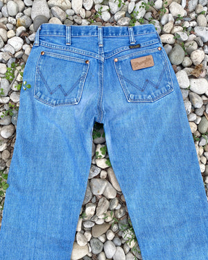 Vintage Wrangler 1970s Medium Blue Wash Jeans size 27 Made in USA