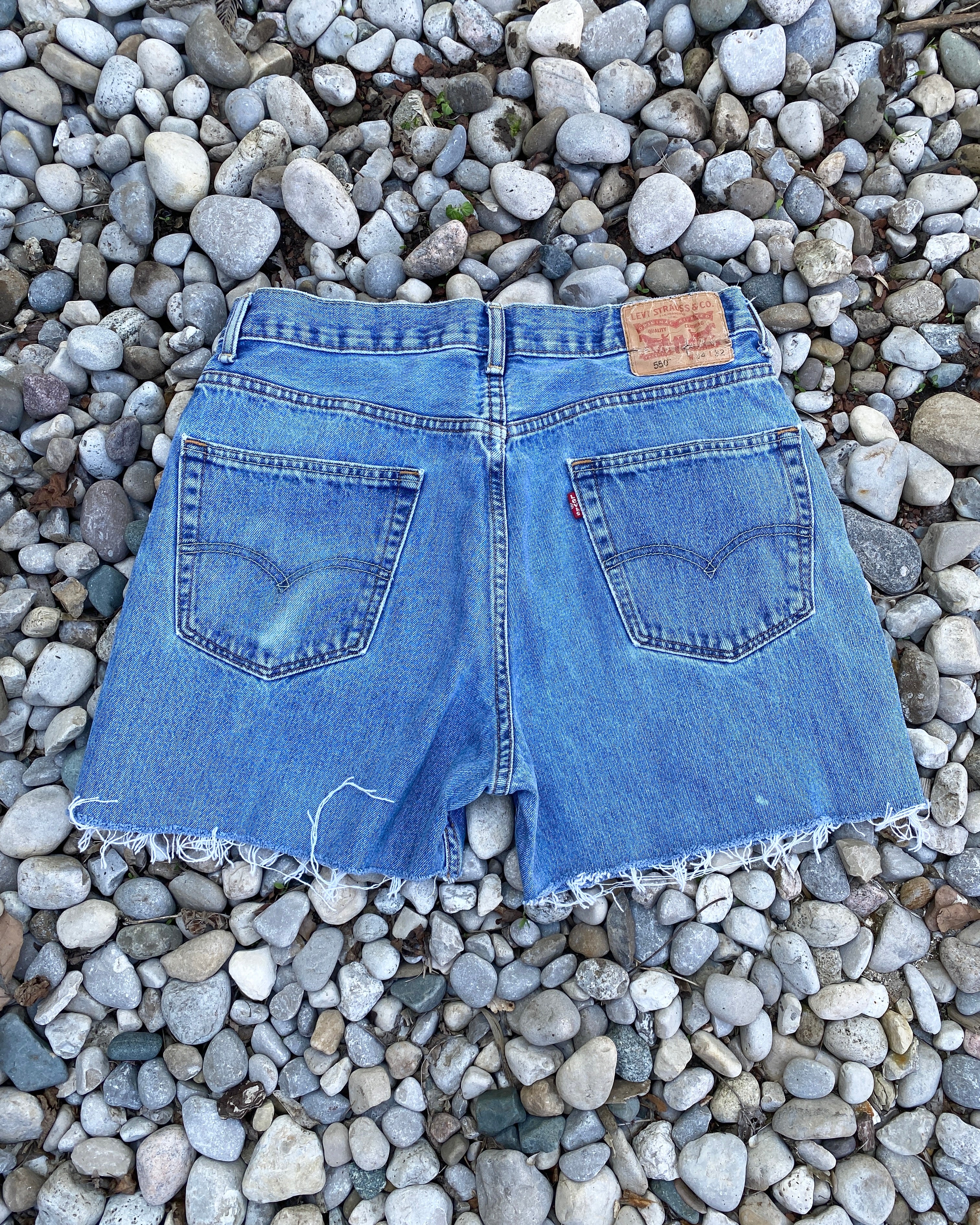 Vintage 1990s Levis 550 Light to Medium Wash Denim Jeans Cutoffs Shorts 33