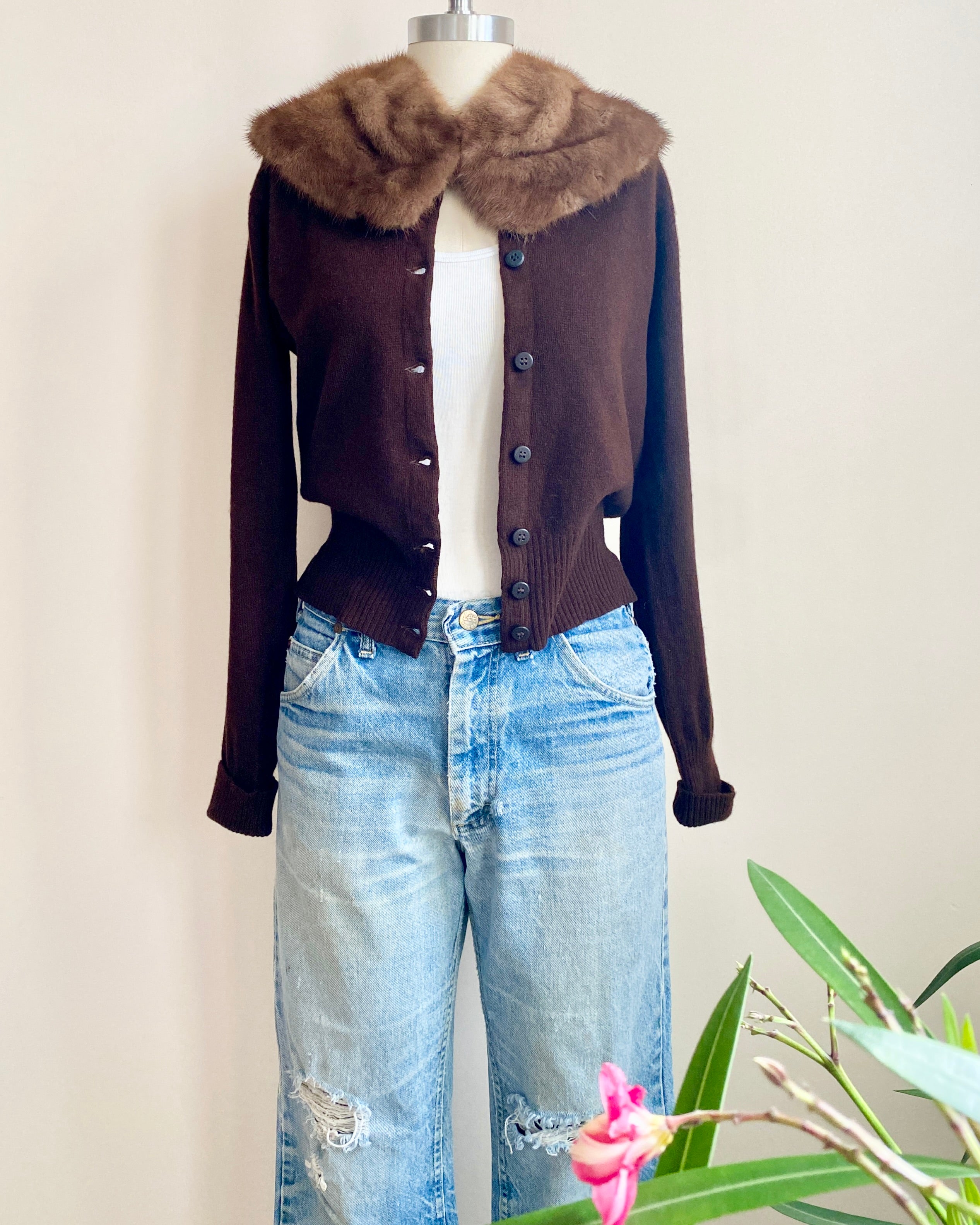 Vintage 1940s DRUMLANRIG Chocolate Brown Cashmere Cardigan Made in Hawick Scotland Small 4