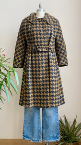 Vintage 1960s Wool Tweed Herringbone Coat in a Houndstooth Camel and Grey Weave S 4