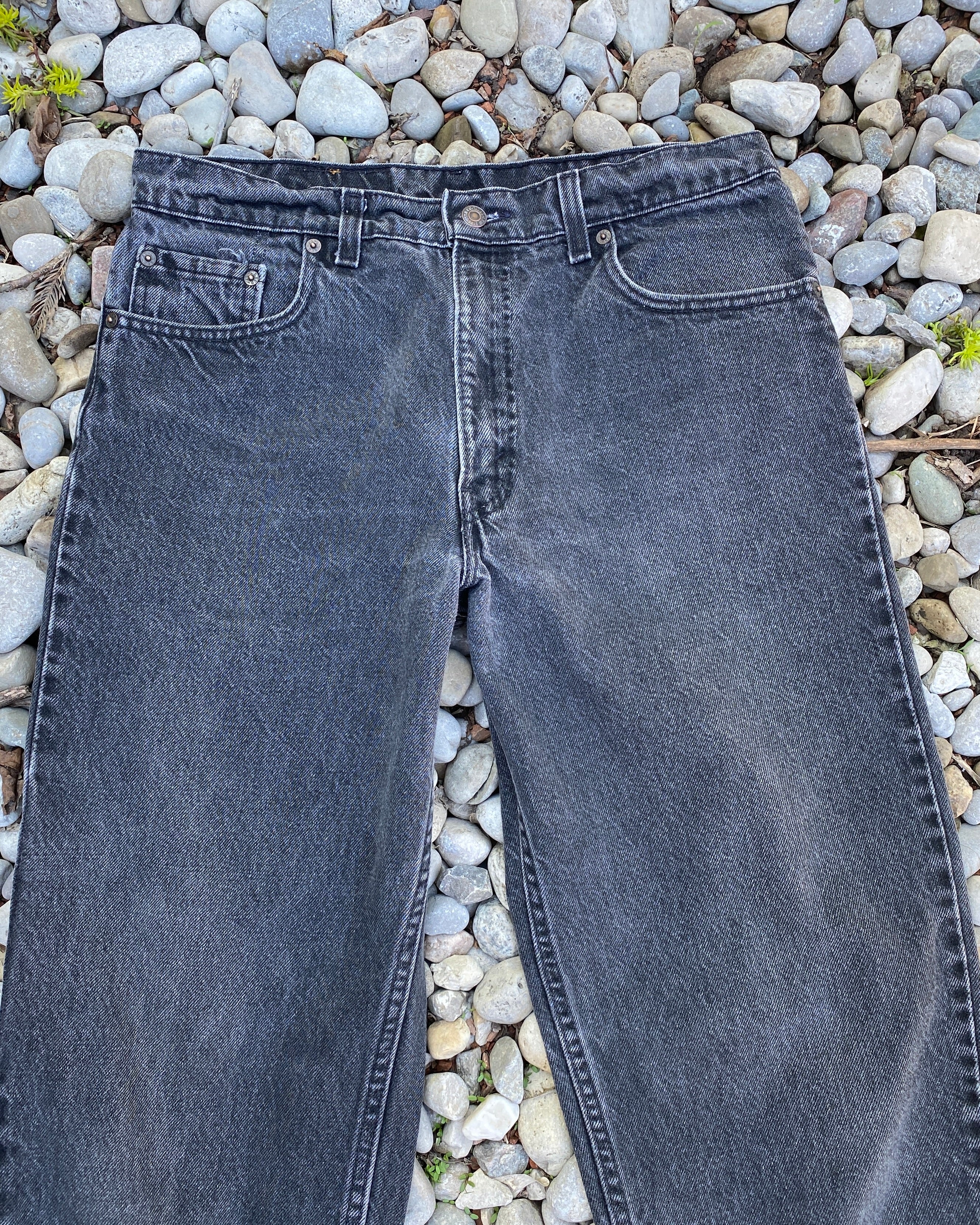 Vintage Levis 550 Black Wash Jeans size 32 Made in USA