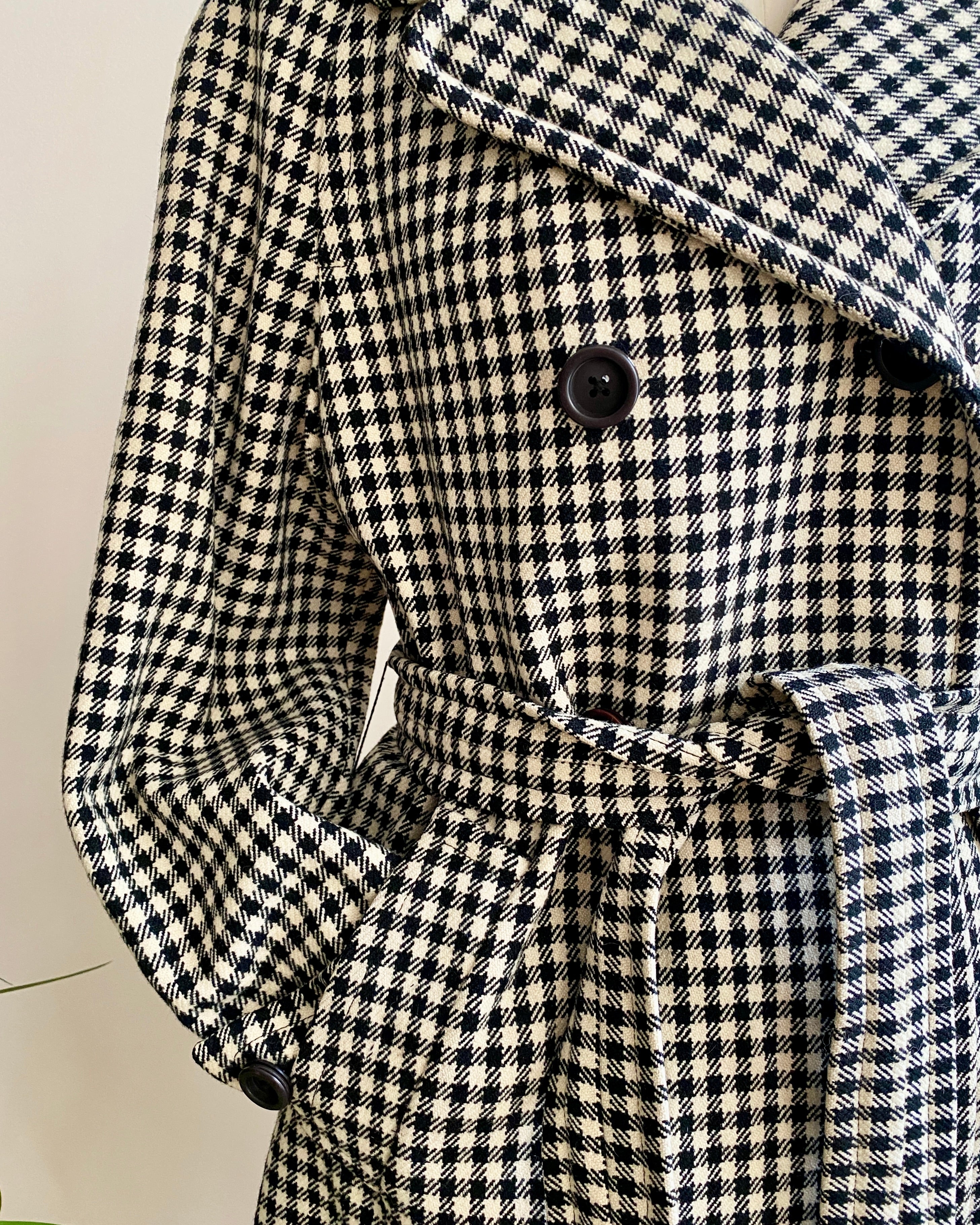 Vintage 1960s MAC CALLUM Black & Ivory Wool Scottish Tweed Check Double Breasted Coat With Belt S or M