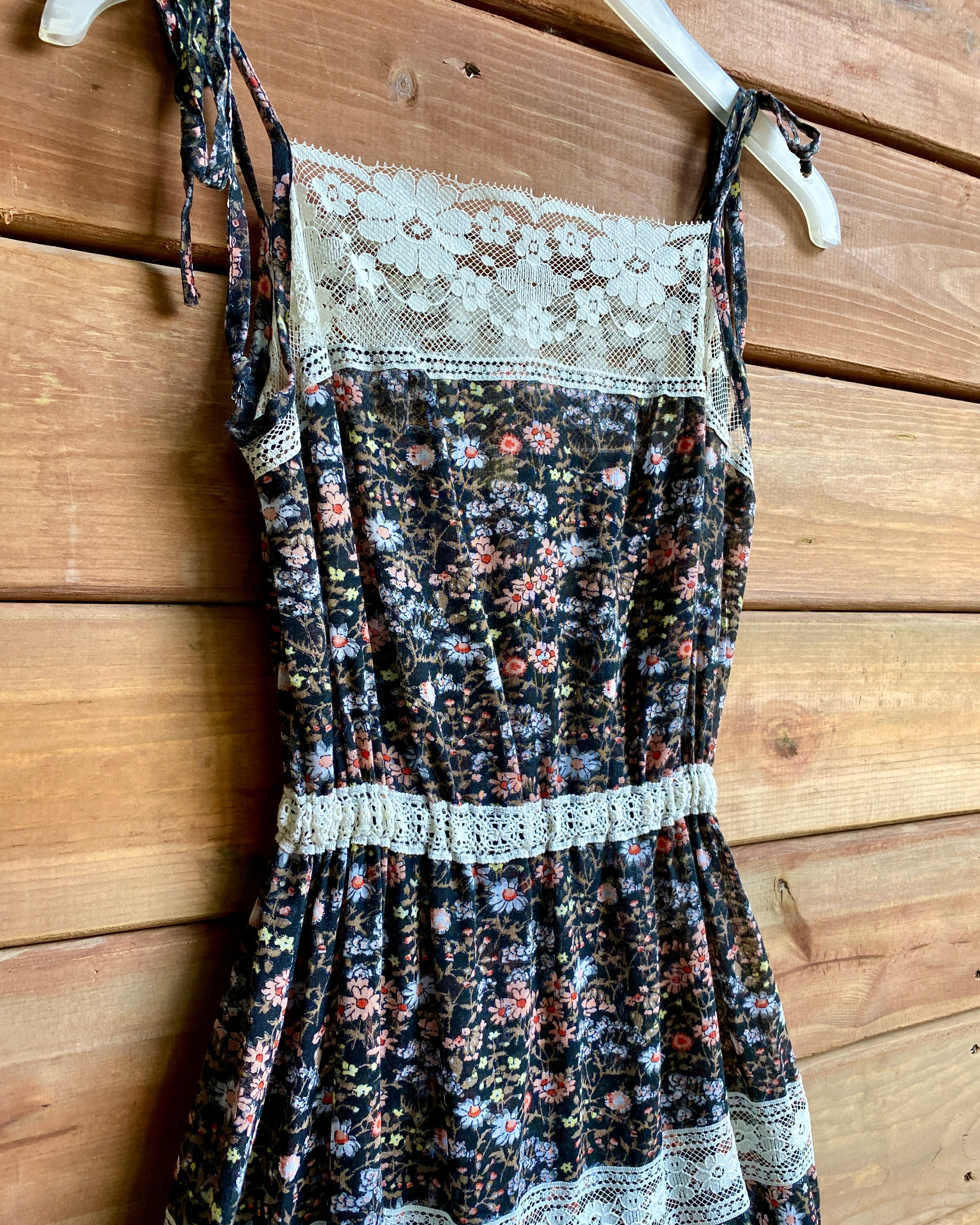 VINTAGE 1970s Prairie Black Floral Voile Tiered Lace Sundress Gunne Sax Style XS