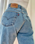 Vintage 1990s Levis 505 Light to Medium Wash 31 to 32