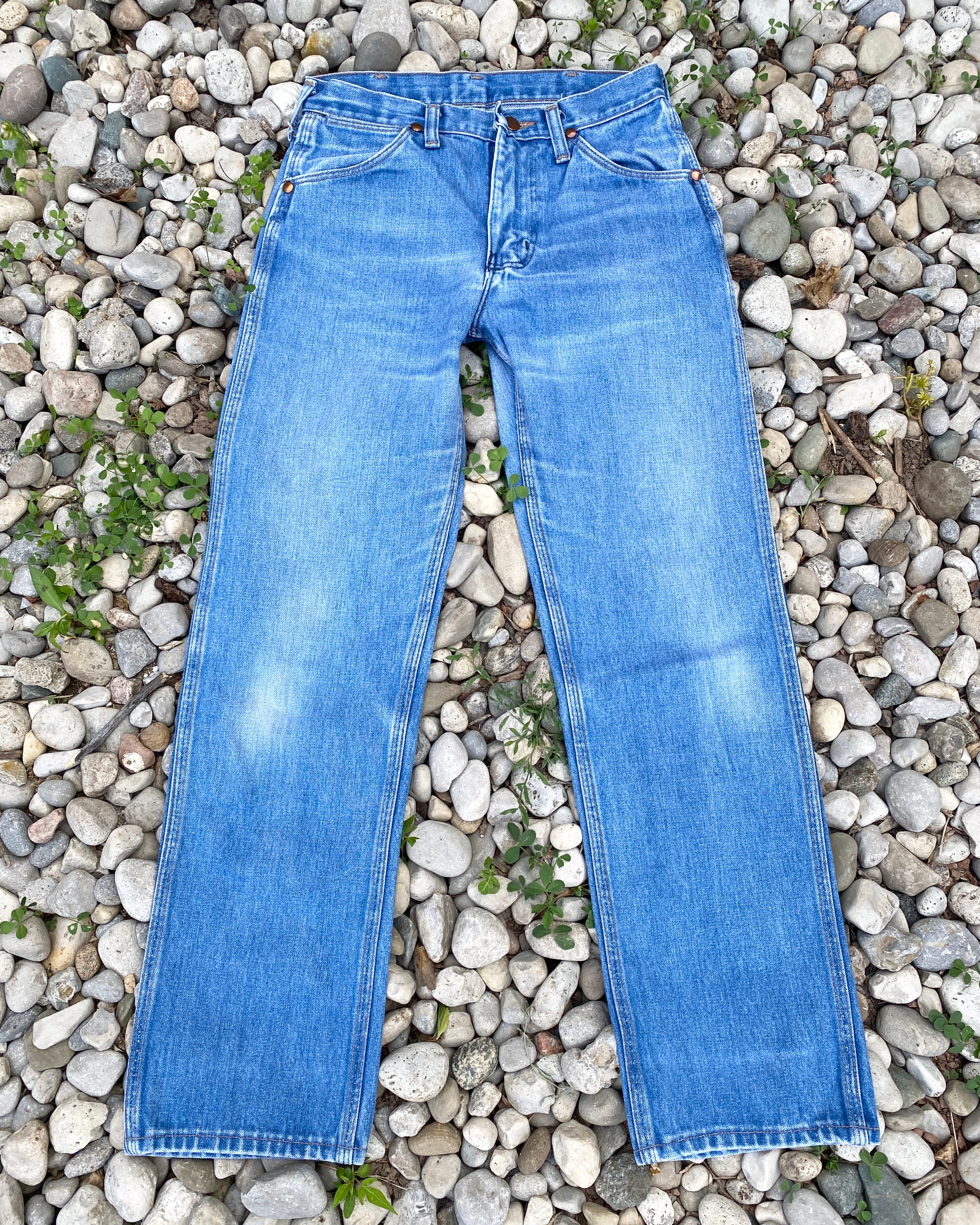 Vintage Wrangler 1970s Medium Blue Wash Jeans size 27 Made in USA