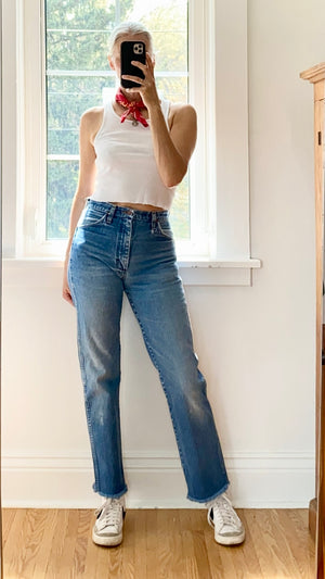 Vintage 1990s Wrangler Medium Wash Jeans size 28 to 29