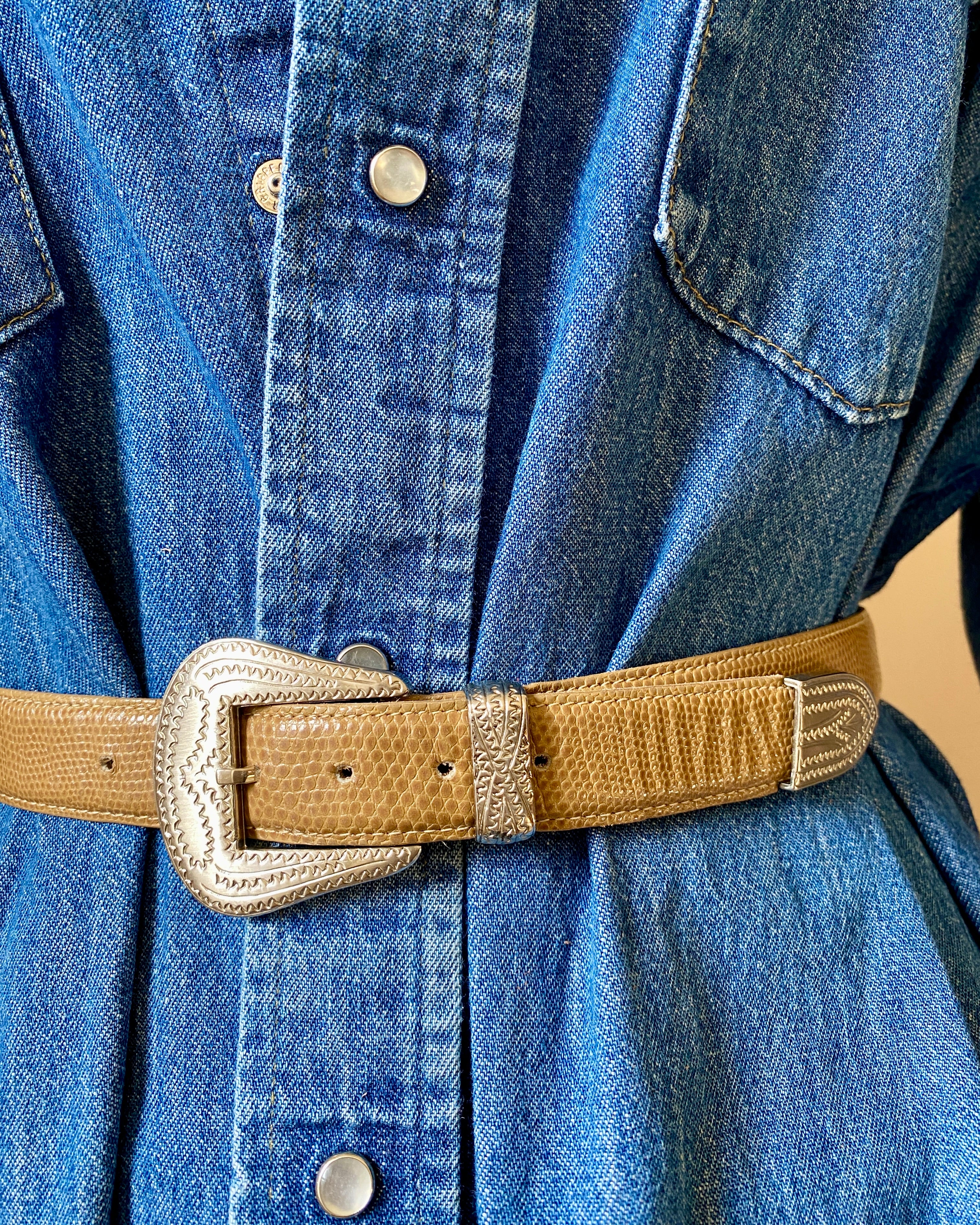 Vintage 1990s Morris Moskowitz Lizard Beige Belt with Engraved Western Buckle Womens M