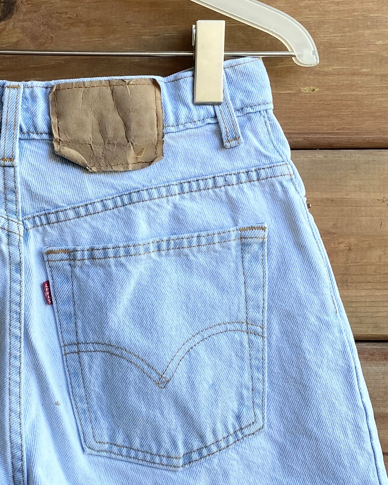 Vintage 1980 / 1990s Red Tab Levis 550 Light Wash Bermuda Cutoffs Denim Jean Shorts 28