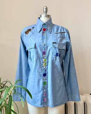 Vintage 1960s 1970s WRANGLER Pearl Snap Button Cowboy Western Rodeo Style Chambray Embroidered Music Jean Shirt Made in USA