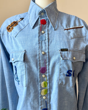 Vintage 1960s 1970s WRANGLER Pearl Snap Button Cowboy Western Rodeo Style Chambray Embroidered Music Jean Shirt Made in USA