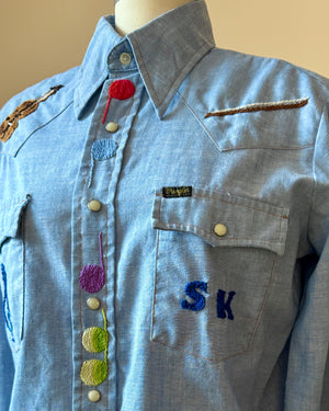 Vintage 1960s 1970s WRANGLER Pearl Snap Button Cowboy Western Rodeo Style Chambray Embroidered Music Jean Shirt Made in USA