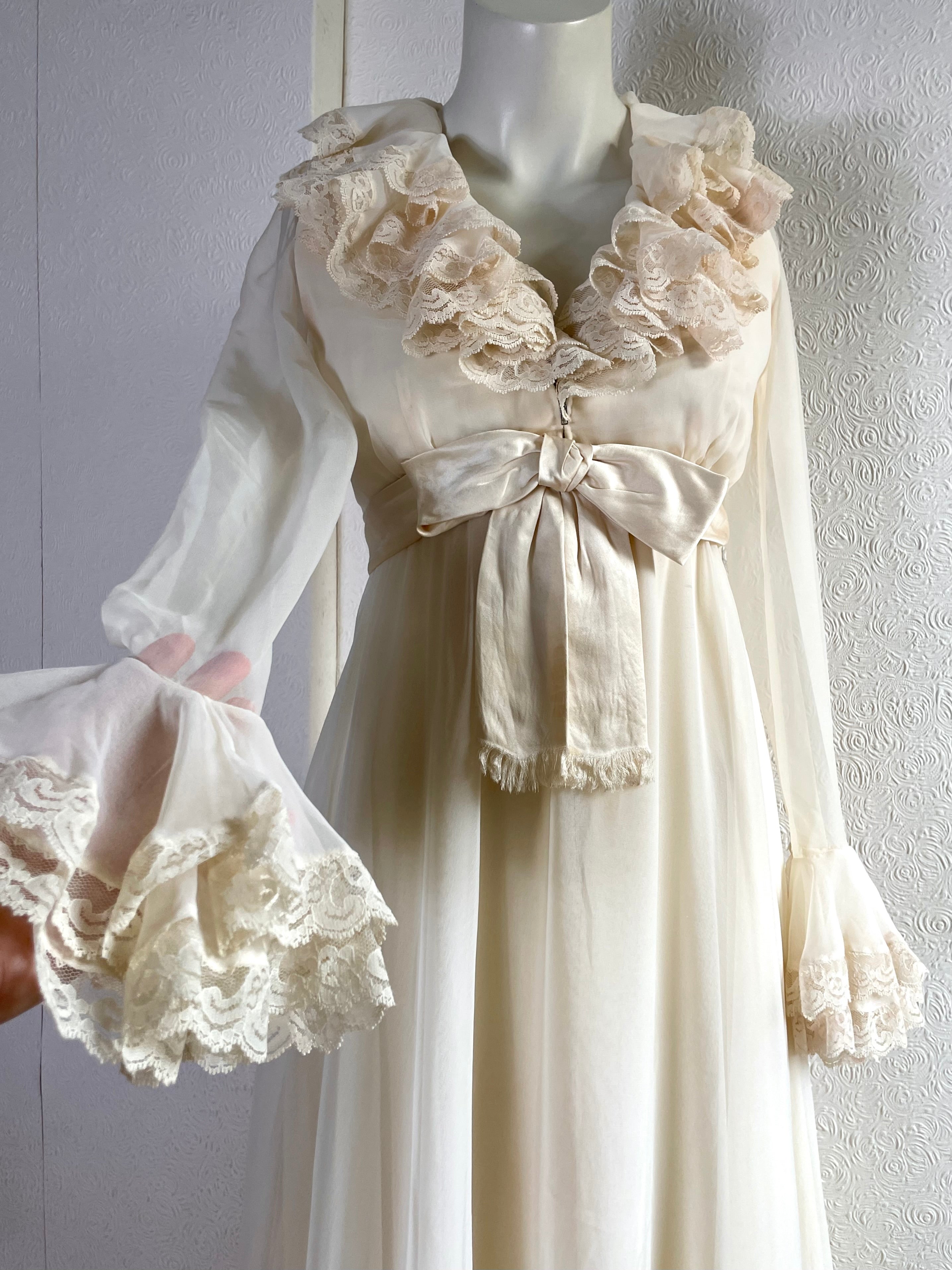 Vintage 1970s Oscar De La Renta Empire Waist Silk Chiffon & Lace Evening Gown Dress with Ruffles and Trumpet Sleeves XS 2