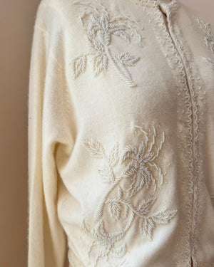 Vintage 1950s Cashmere and Wool Cream Hand Beaded Rocaille Ivory Pearl like Seed Beads in a Lily Flower Design Cardigan M