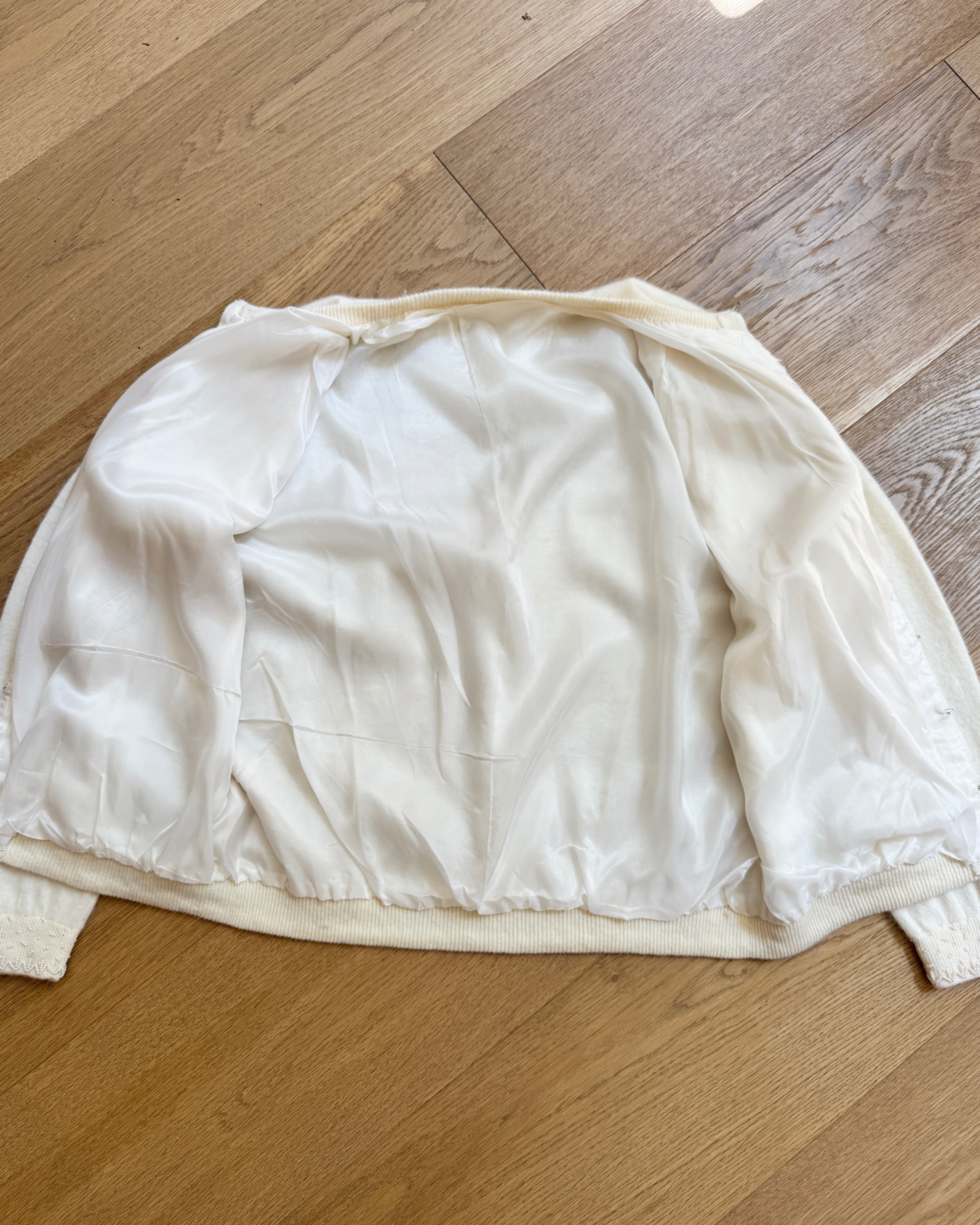 Vintage 1950s Cashmere and Wool Cream Hand Beaded Rocaille Ivory Pearl like Seed Beads in a Lily Flower Design Cardigan M