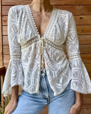 Vintage 1990s Baby Doll Lace Bell Flounce Sleeve Cream Top with Front Tie Made in Mexico M