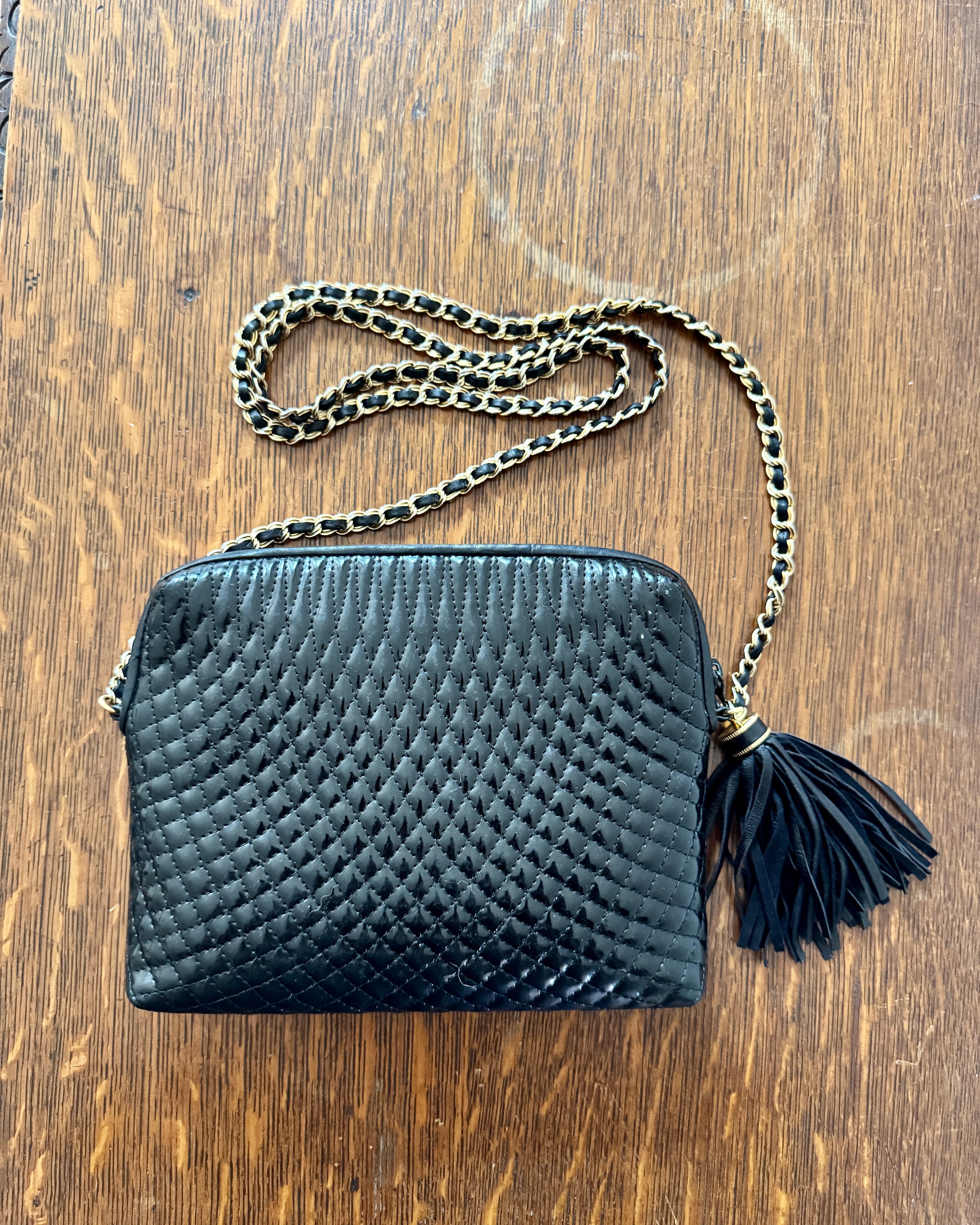 Vintage Quilted Matelasse Black Patent Leather BALLY Shoulder Bag Cross Body with Gold Chain Crossbody Strap and Tassel Made in Italy