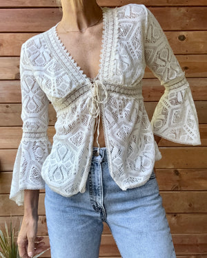 Vintage 1990s Baby Doll Lace Bell Flounce Sleeve Cream Top with Front Tie Made in Mexico M
