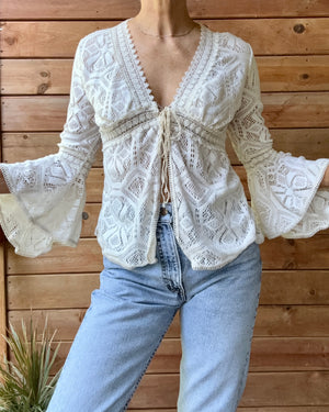 Vintage 1990s Baby Doll Lace Bell Flounce Sleeve Cream Top with Front Tie Made in Mexico M