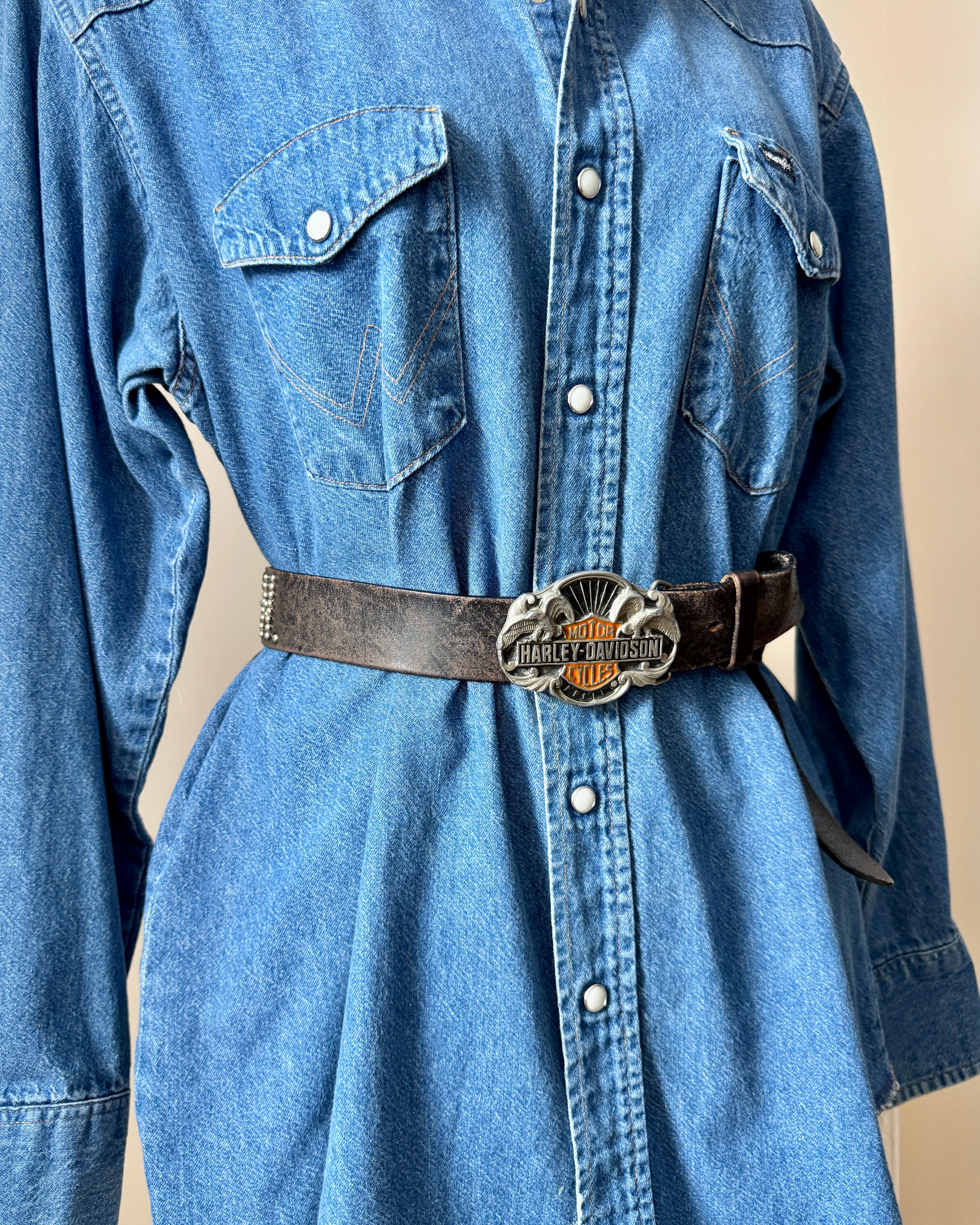 Vintage HARLEY DAVIDSON 1989 Sishiyou and Harmony designs Pewter and Enamel Eagle Crest Buckle with Black Studded Biker Belt