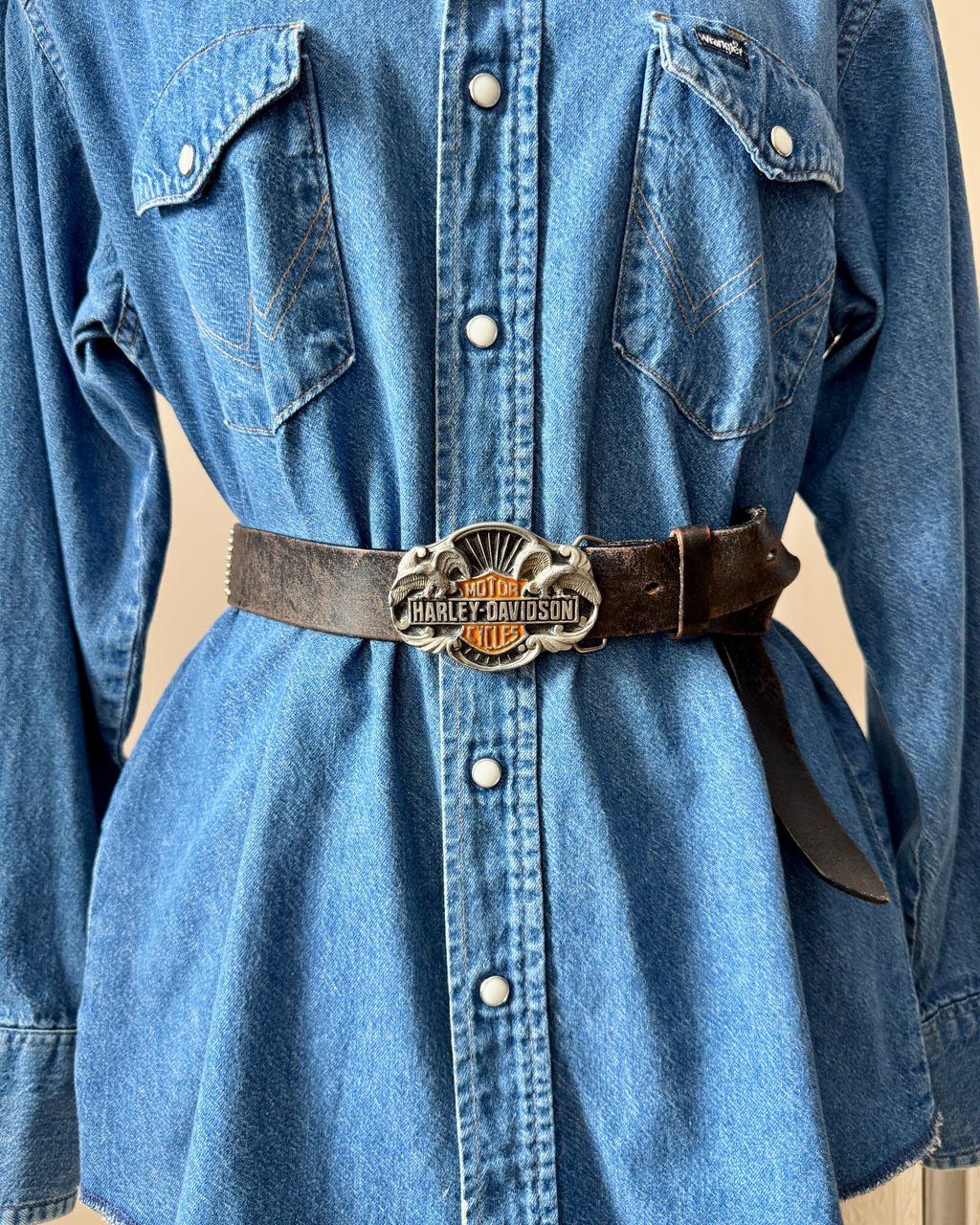 Vintage HARLEY DAVIDSON 1989 Sishiyou and Harmony designs Pewter and Enamel Eagle Crest Buckle with Black Studded Biker Belt