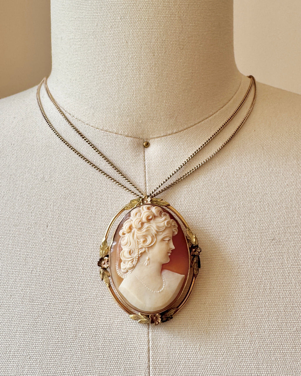 Antique 1890-1900 Victorian Shell Hand Carved Cameo in Floral Gold fill and 12K plated Brooch and  Pendant for a Necklace Oval Large Size