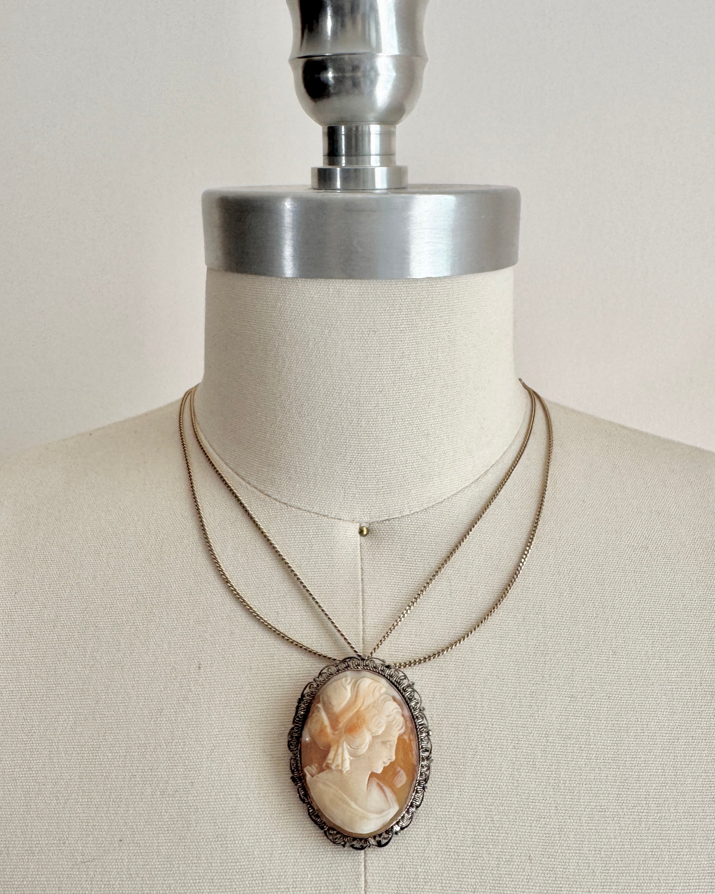 Antique 1920s Italian Filigree Silver Hand Carved Shell Cameo Brooch and Pendant for a Necklace Oval Large Size