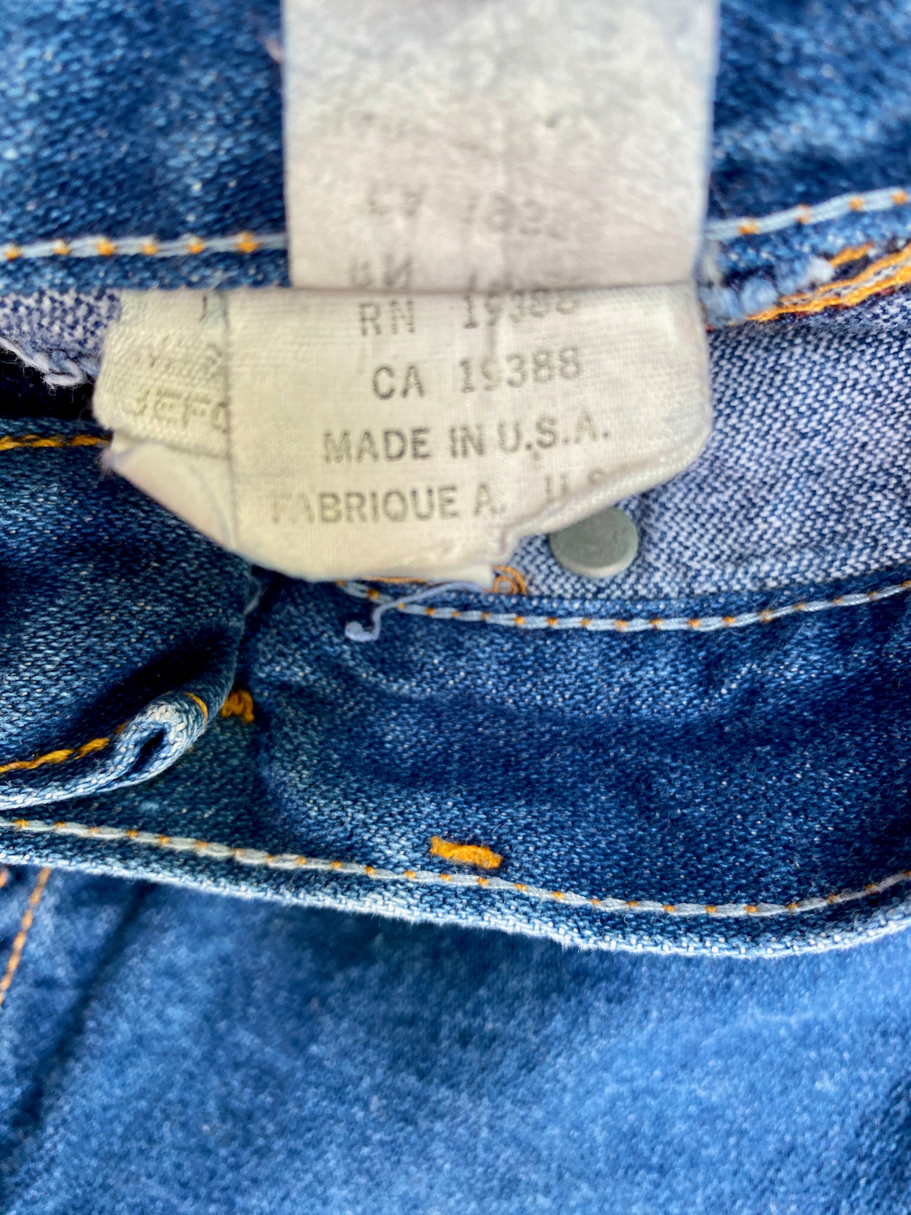 Vintage BRITTANIA Late 1970s High Waist Straight Boot Leg Medium Blue Wash Jeans size 25 Made in USA