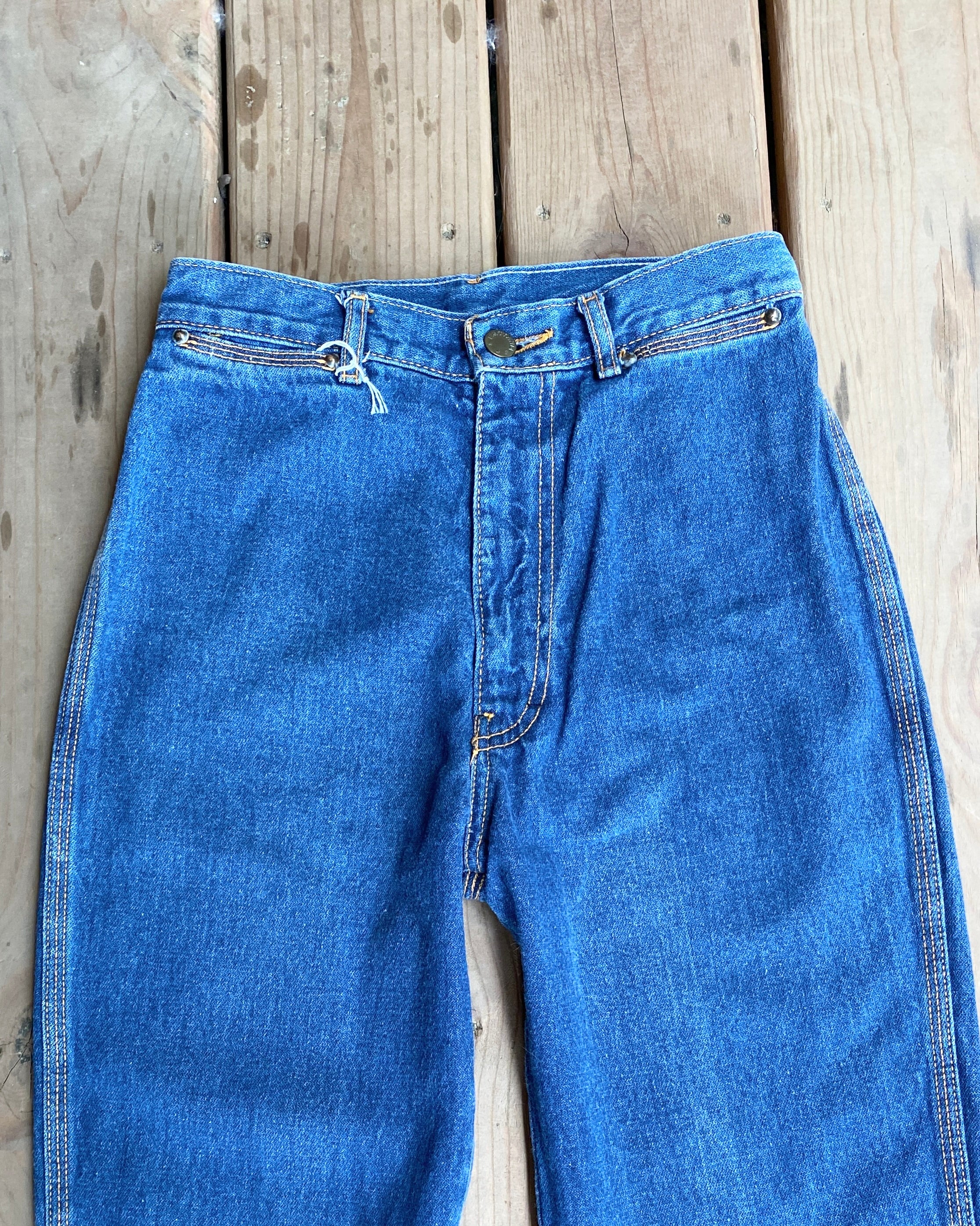 Vintage BRITTANIA Late 1970s High Waist Straight Boot Leg Medium Blue Wash Jeans size 25 Made in USA