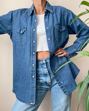 Vintage 1990s Wrangler Classic Pearl Snap Jean Shirt Jacket with X Long Tails Made in USA