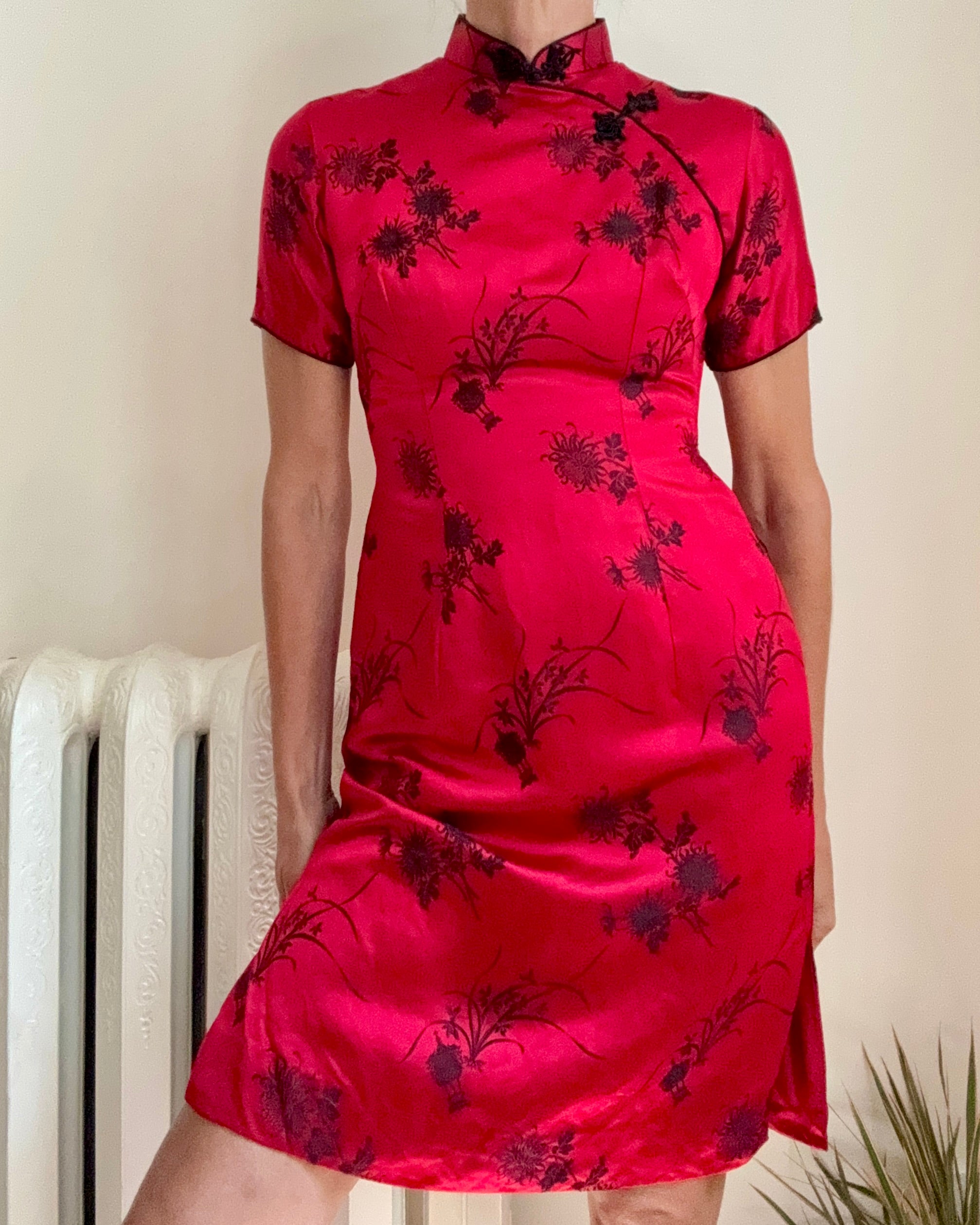 Vintage 1950s 1960s Cheongsam Red Satin Cocktail Dress with Black Damask Chrysanthemum Motifs Made in British Hong Kong M