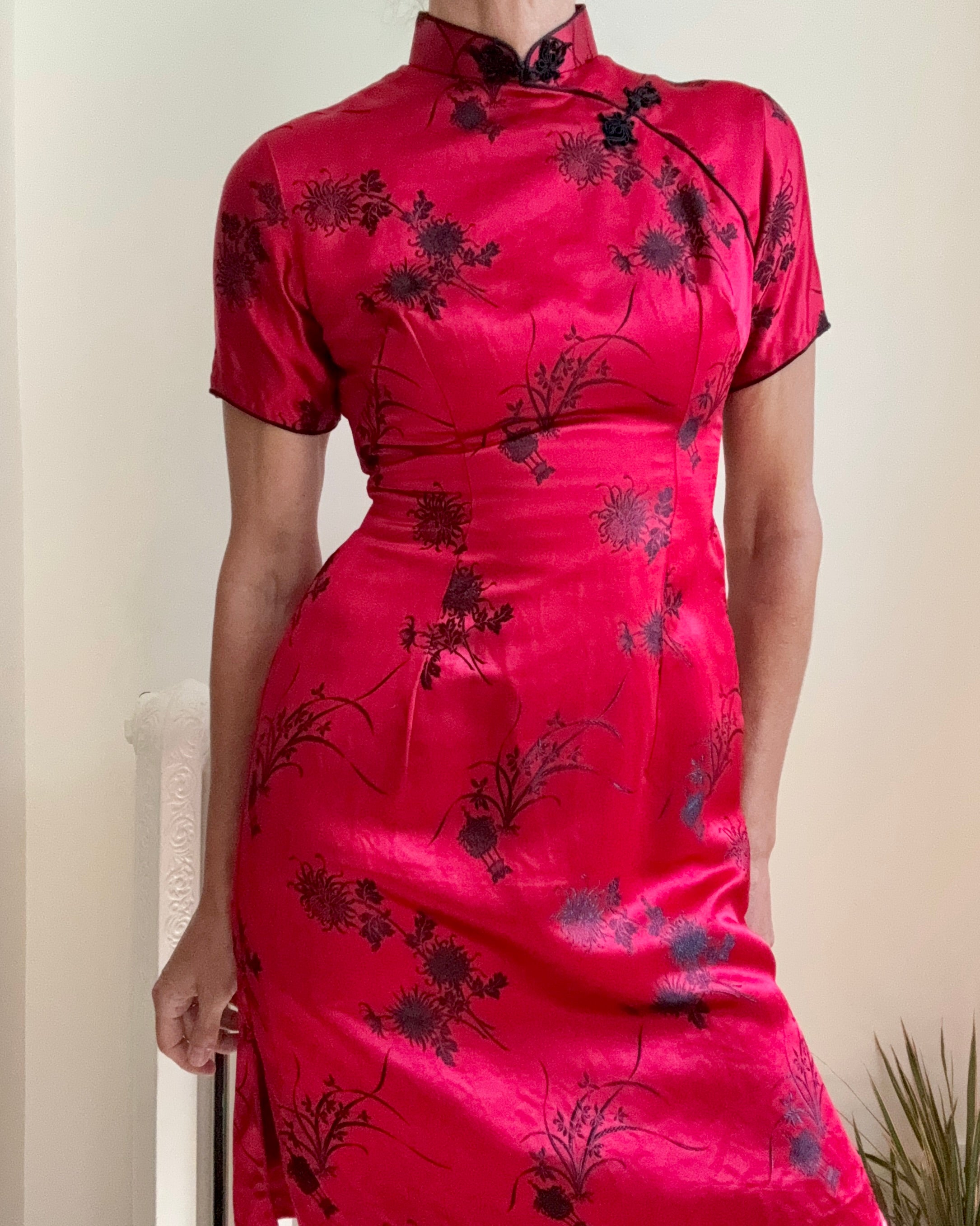 Vintage 1950s 1960s Cheongsam Red Satin Cocktail Dress with Black Damask Chrysanthemum Motifs Made in British Hong Kong M