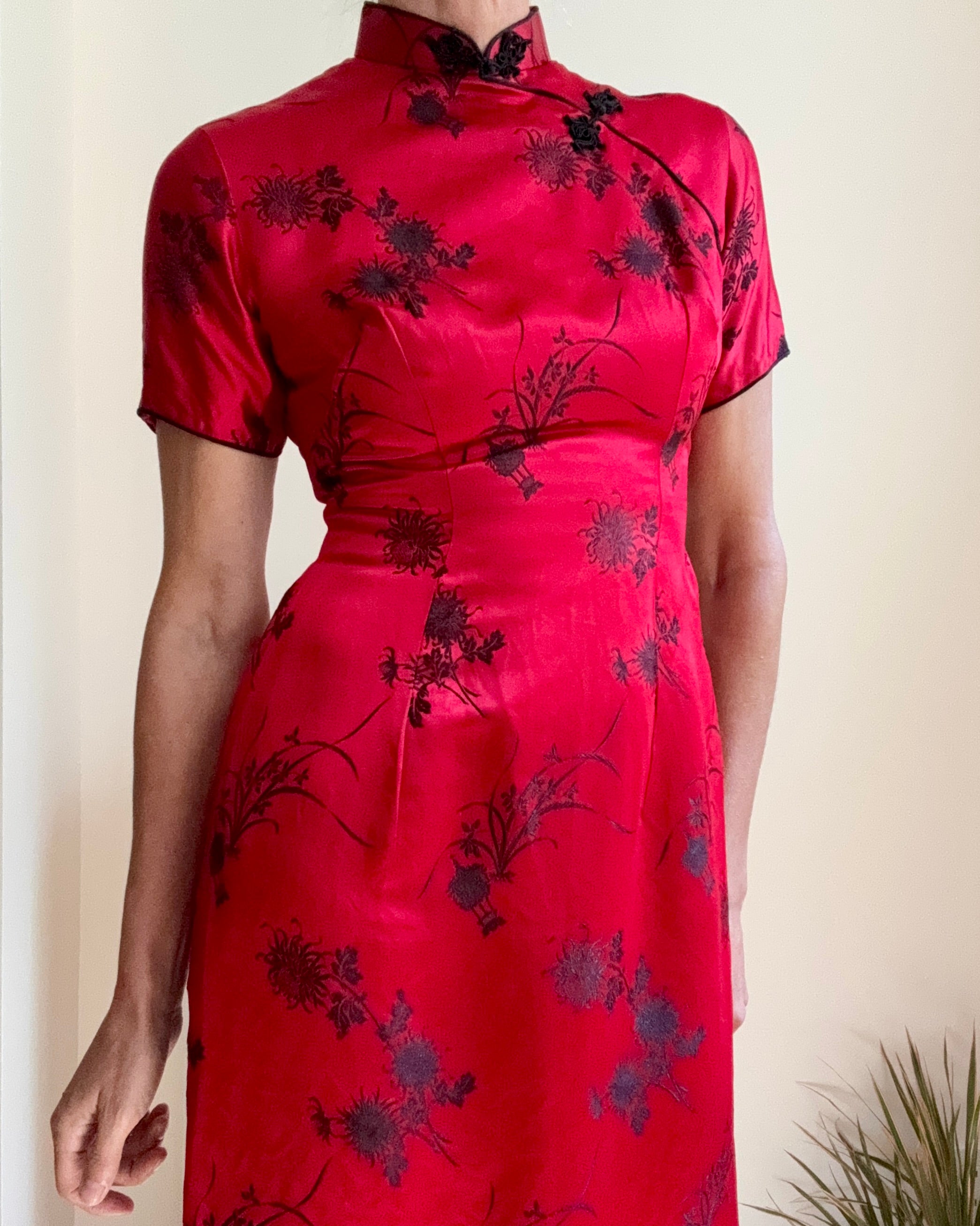 Vintage 1950s 1960s Cheongsam Red Satin Cocktail Dress with Black Damask Chrysanthemum Motifs Made in British Hong Kong M