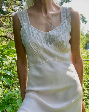 VINTAGE 1930s 1940s Long Bias Cut Rayon Blush Slip Dress with Lace Size ML