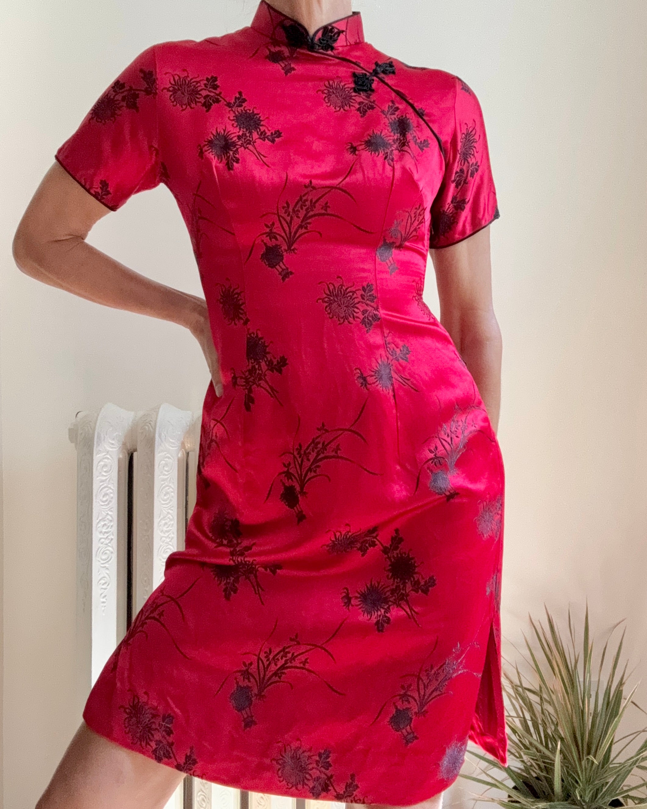 Vintage 1950s 1960s Cheongsam Red Satin Cocktail Dress with Black Damask Chrysanthemum Motifs Made in British Hong Kong M