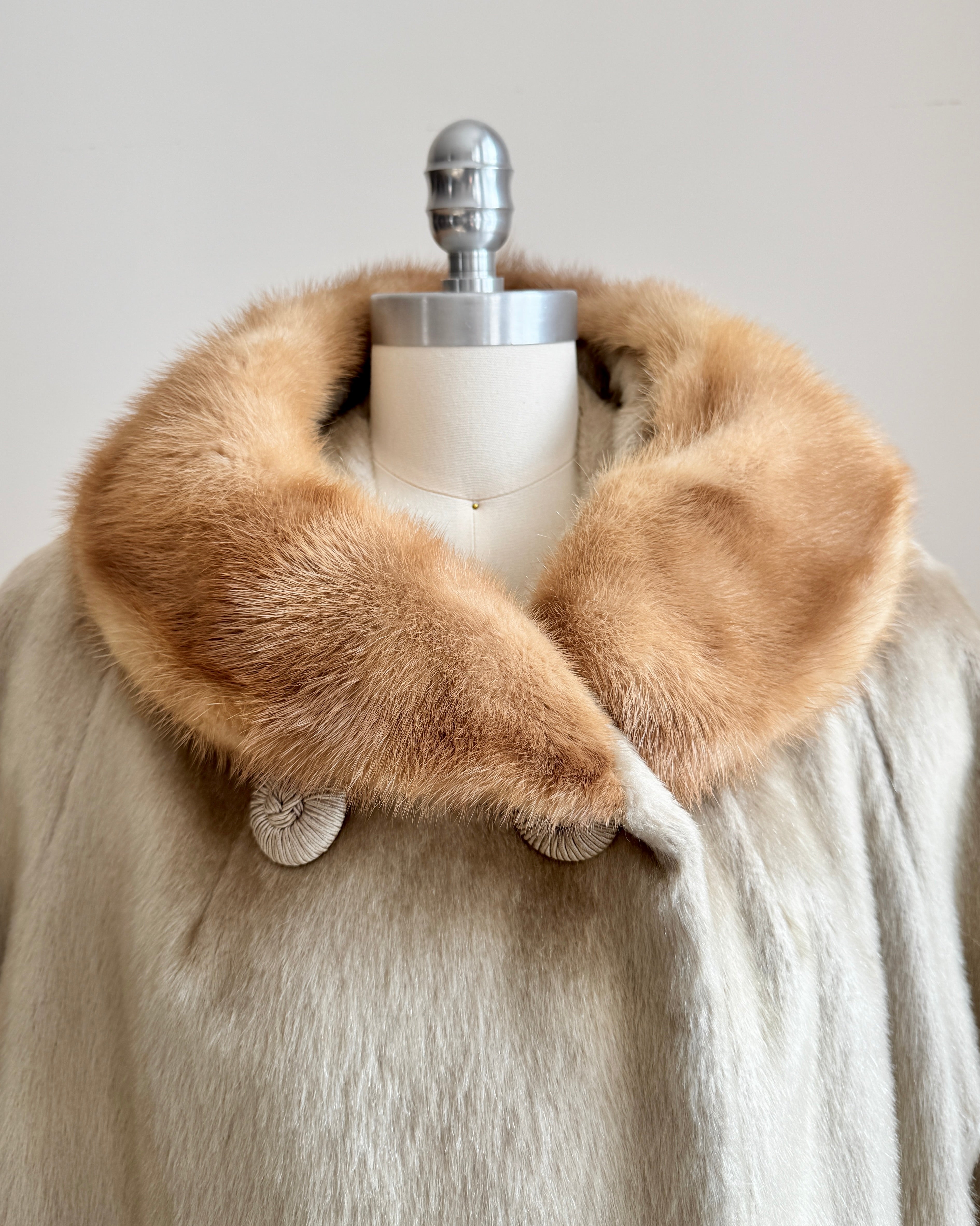 Vintage 1960s The HIGBEE Company Cleveland Blonde Faux Fur with Real Mink Collar Double Breasted Coat Union Made in USA M *New Condition