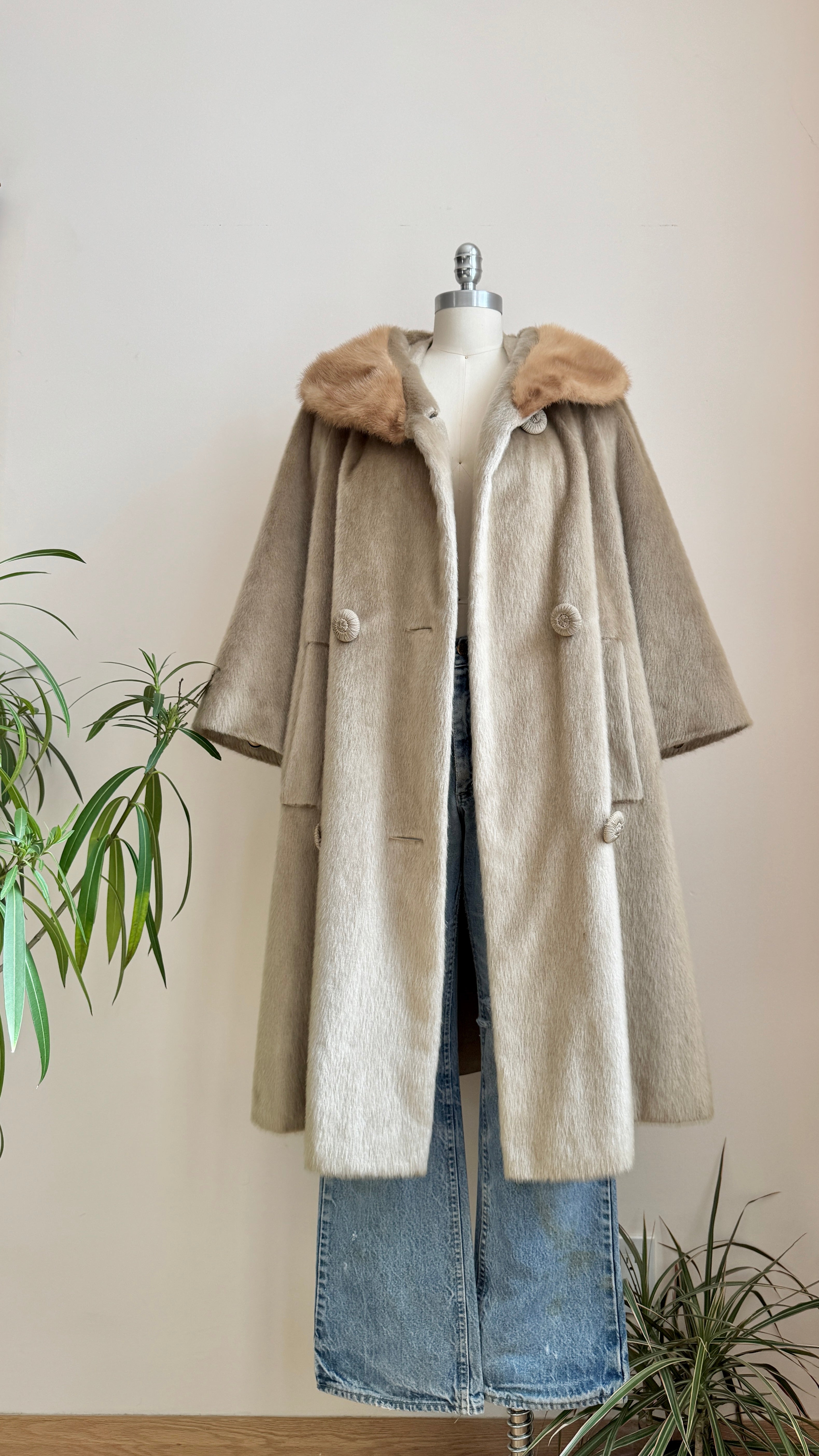 Vintage 1960s The HIGBEE Company Cleveland Blonde Faux Fur with Real Mink Collar Double Breasted Coat Union Made in USA M *New Condition